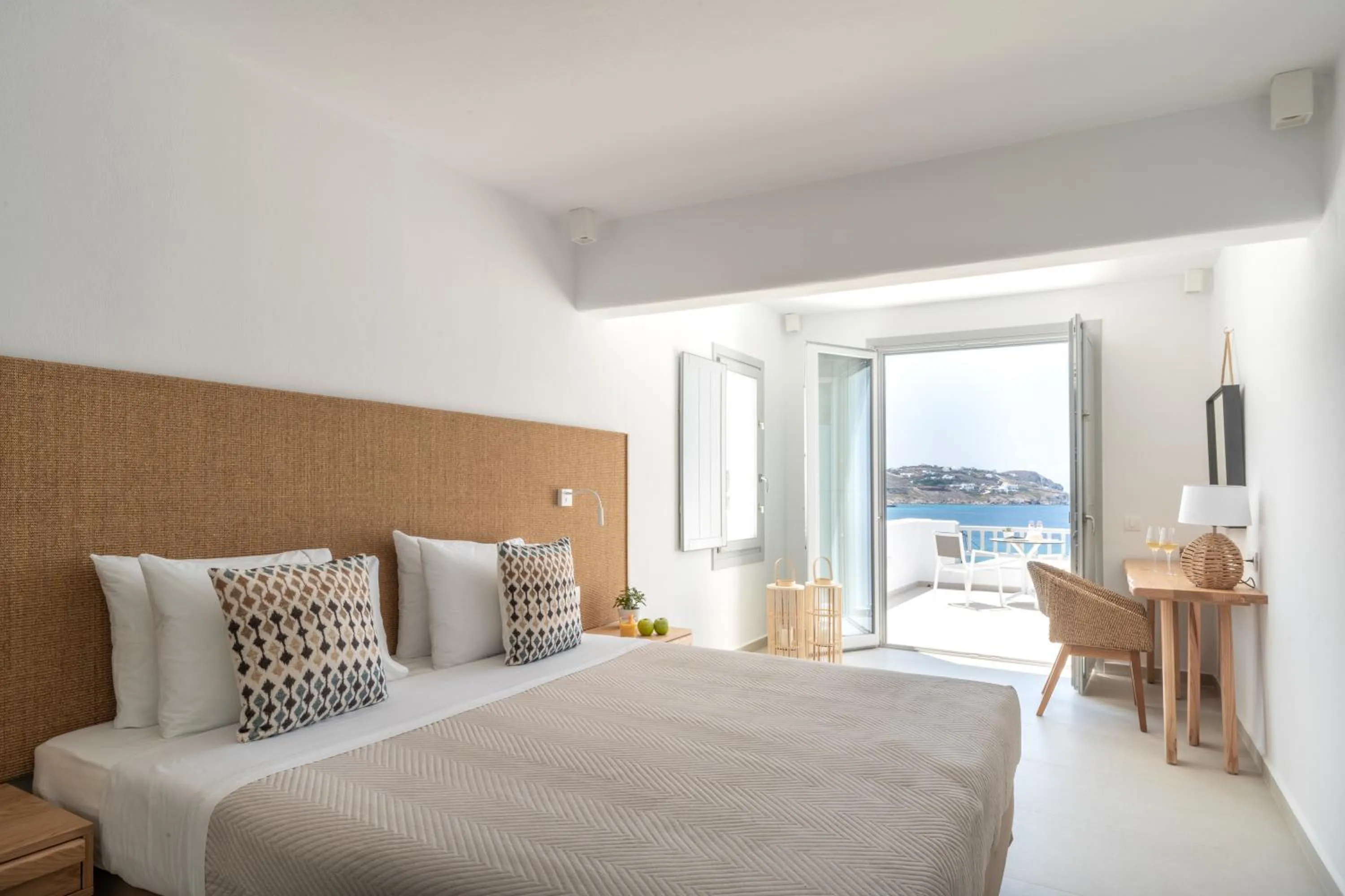 Bed in Manoula's Beach Mykonos Resort