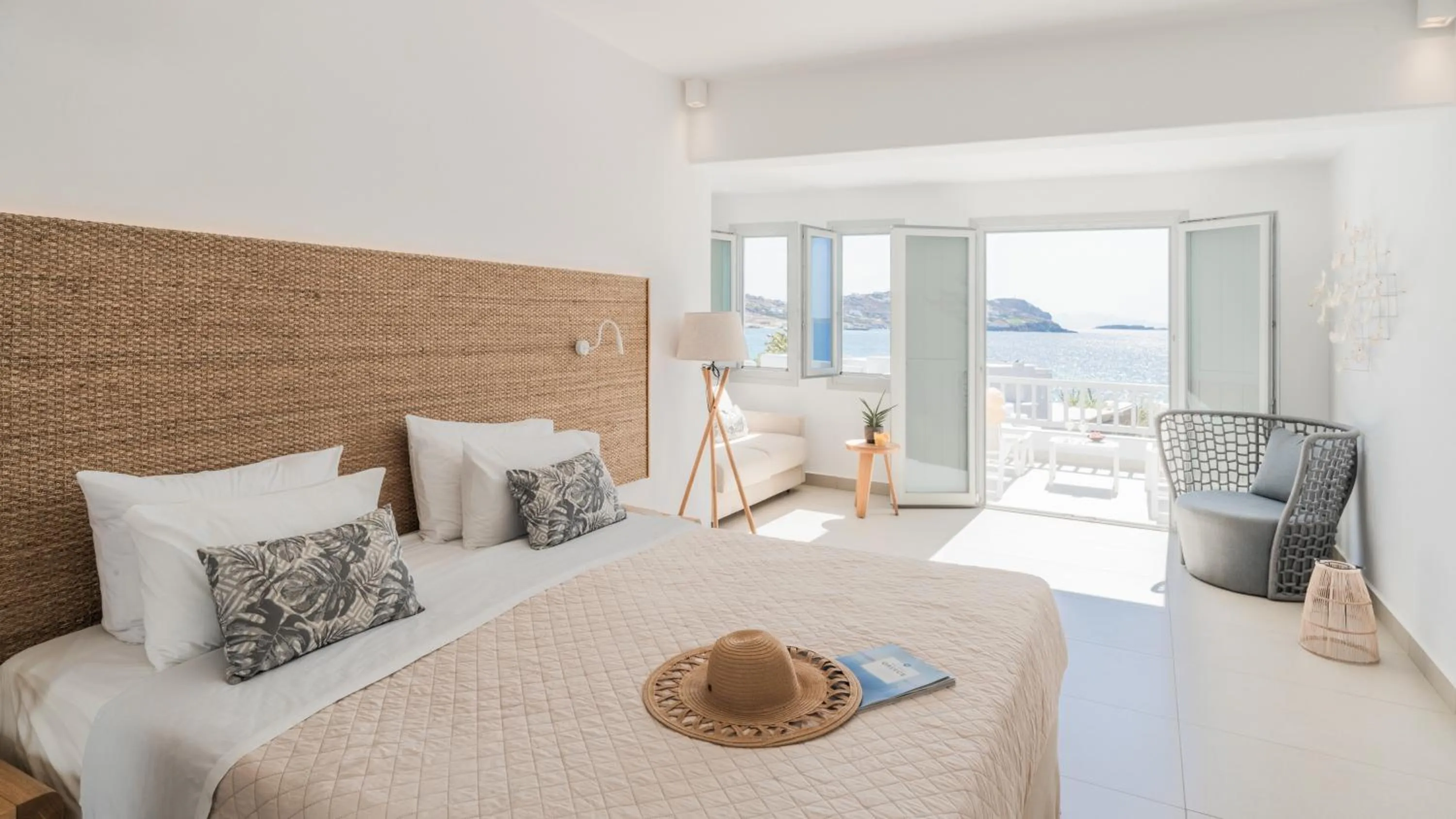 Bed in Manoula's Beach Mykonos Resort