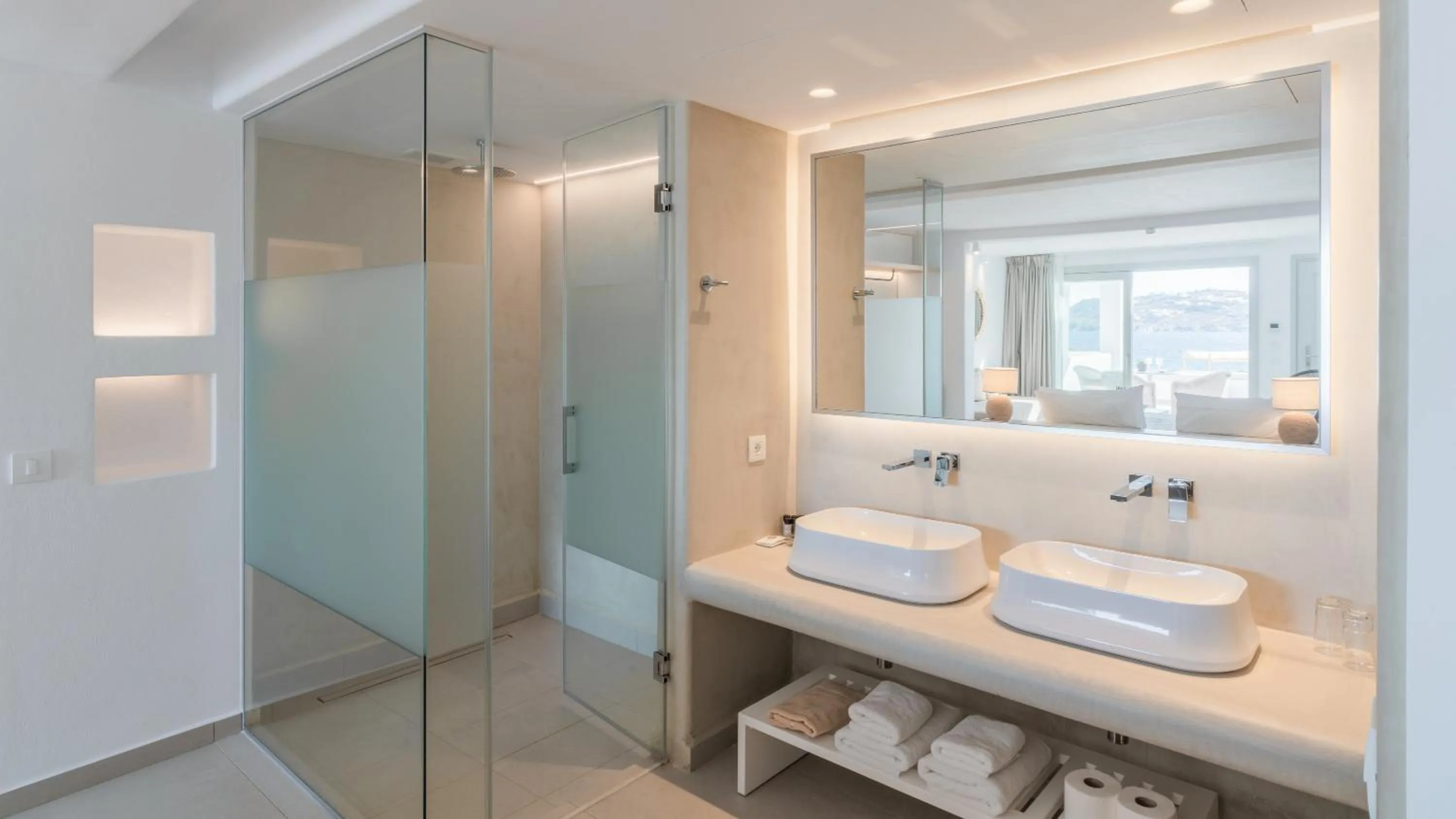 Shower in Manoula's Beach Mykonos Resort