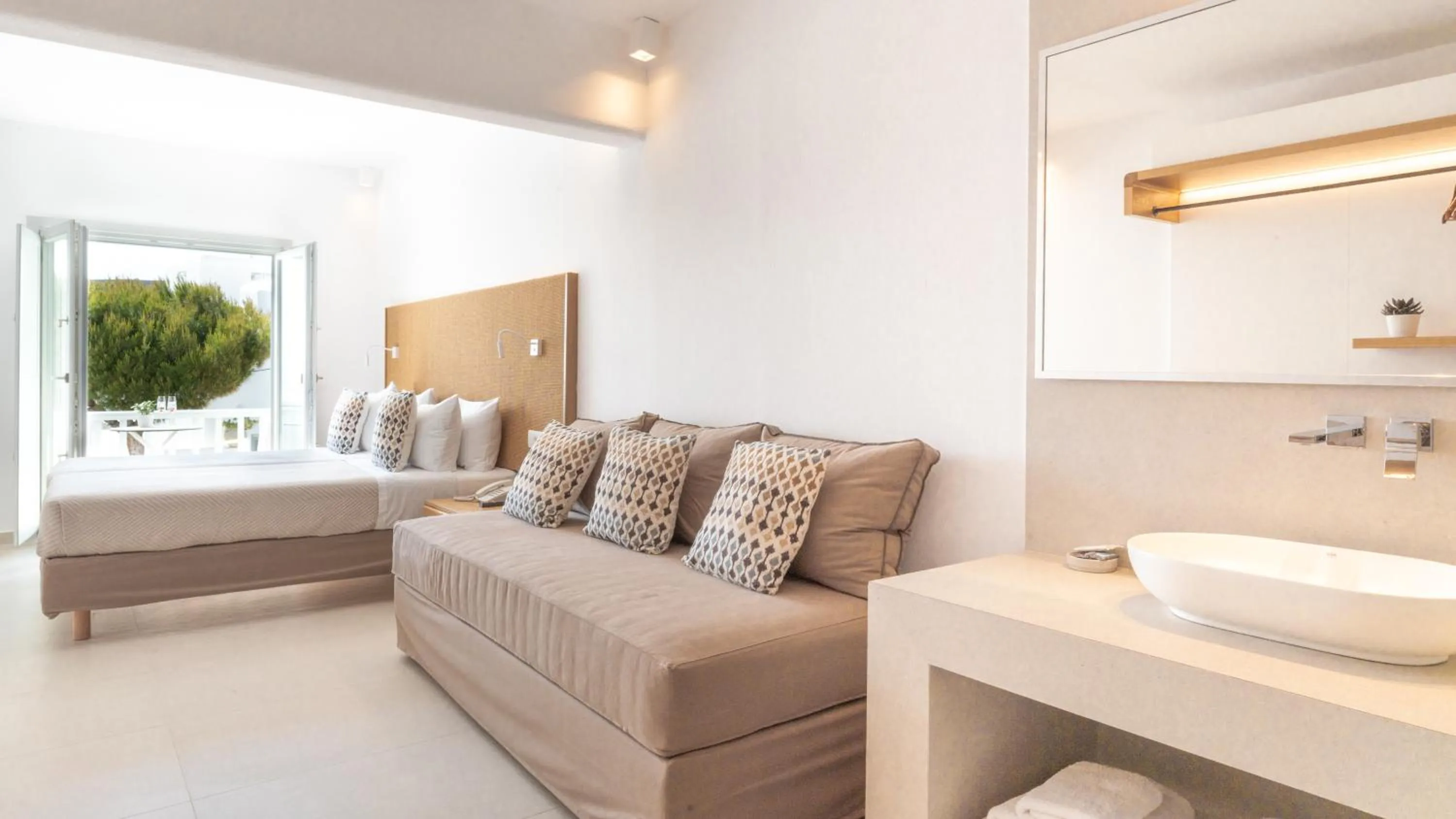 Bed in Manoula's Beach Mykonos Resort