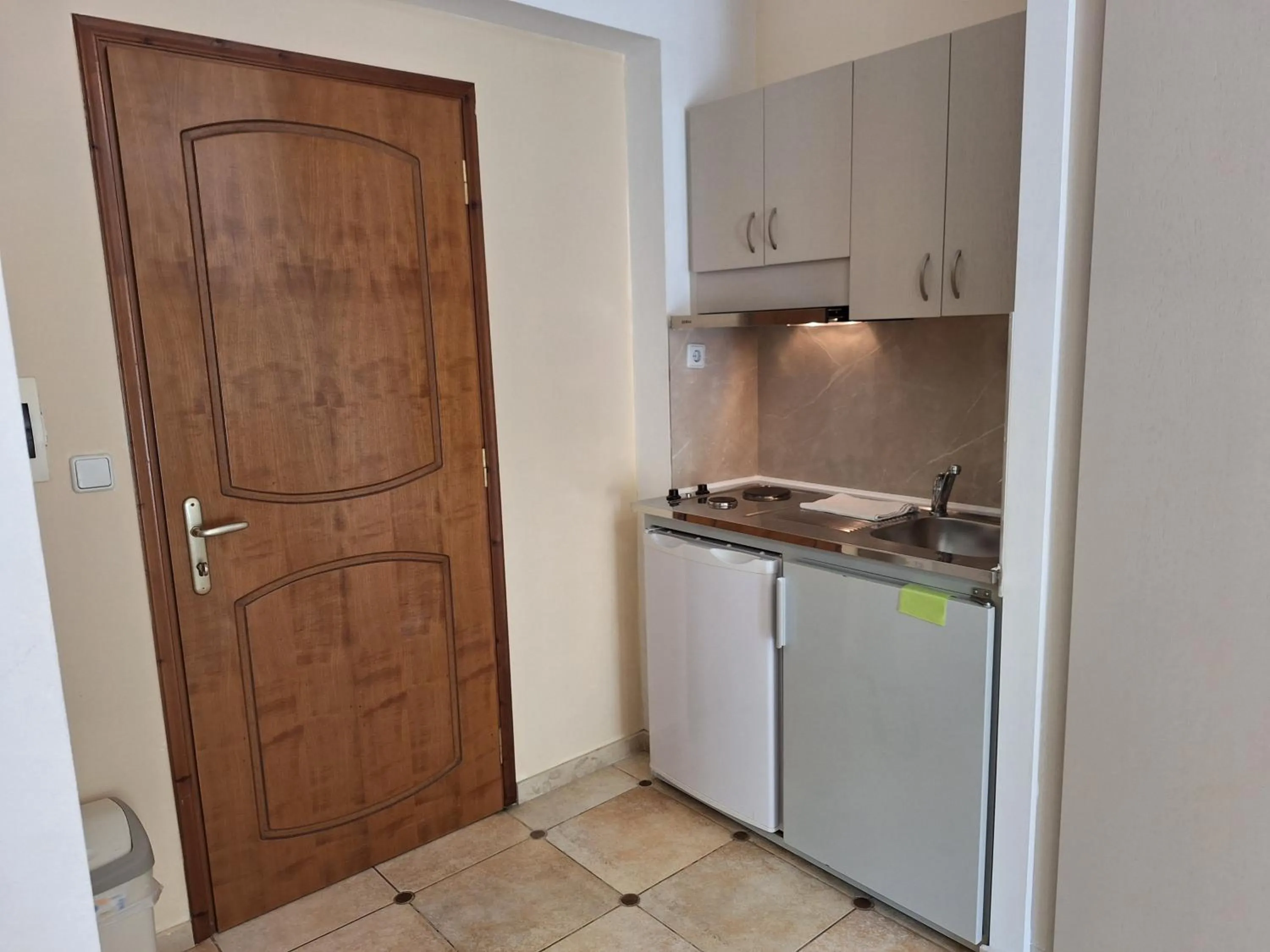 Coffee/tea facilities in Perla Beach