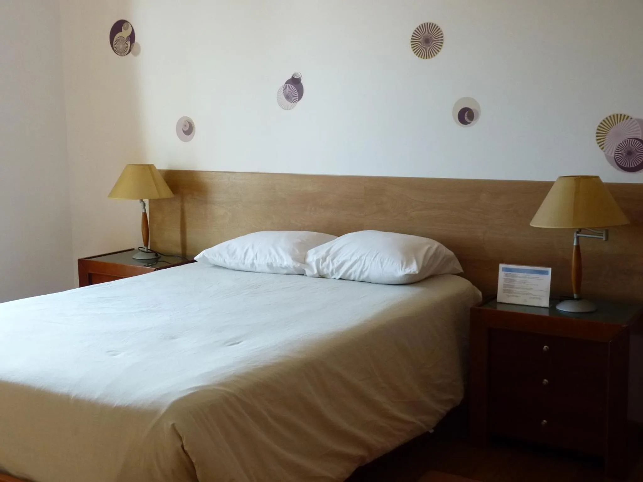 Property building, Bed in AZORES HOLIDAYS HOUSE -B&B - Suites - Self Check-in KEYBOARD