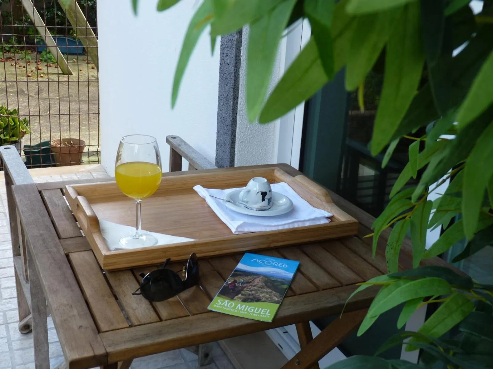 Property building in AZORES HOLIDAYS HOUSE -B&B - Suites - Self Check-in KEYBOARD