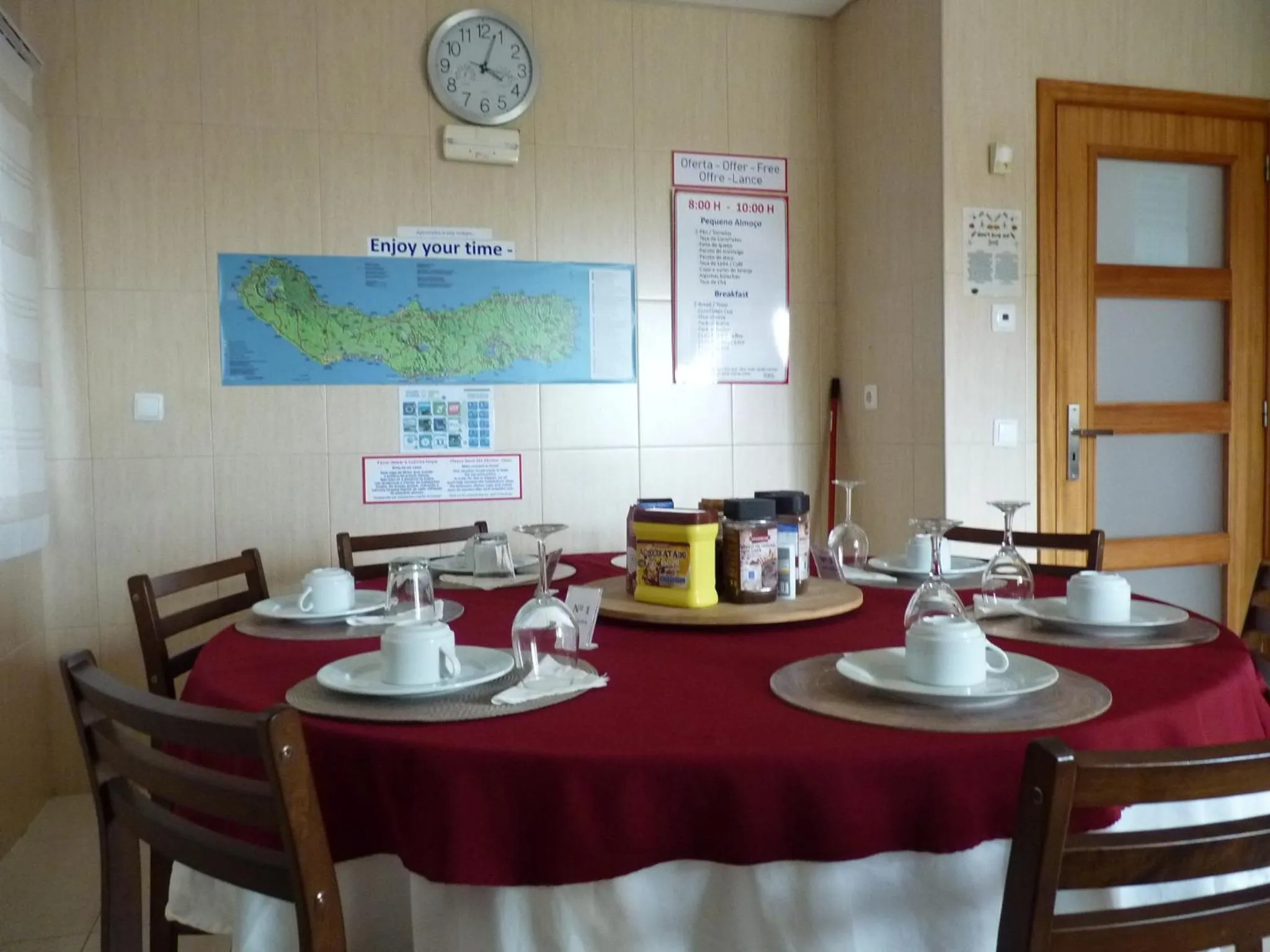 Breakfast in AZORES HOLIDAYS HOUSE -B&B - Suites - Self Check-in KEYBOARD