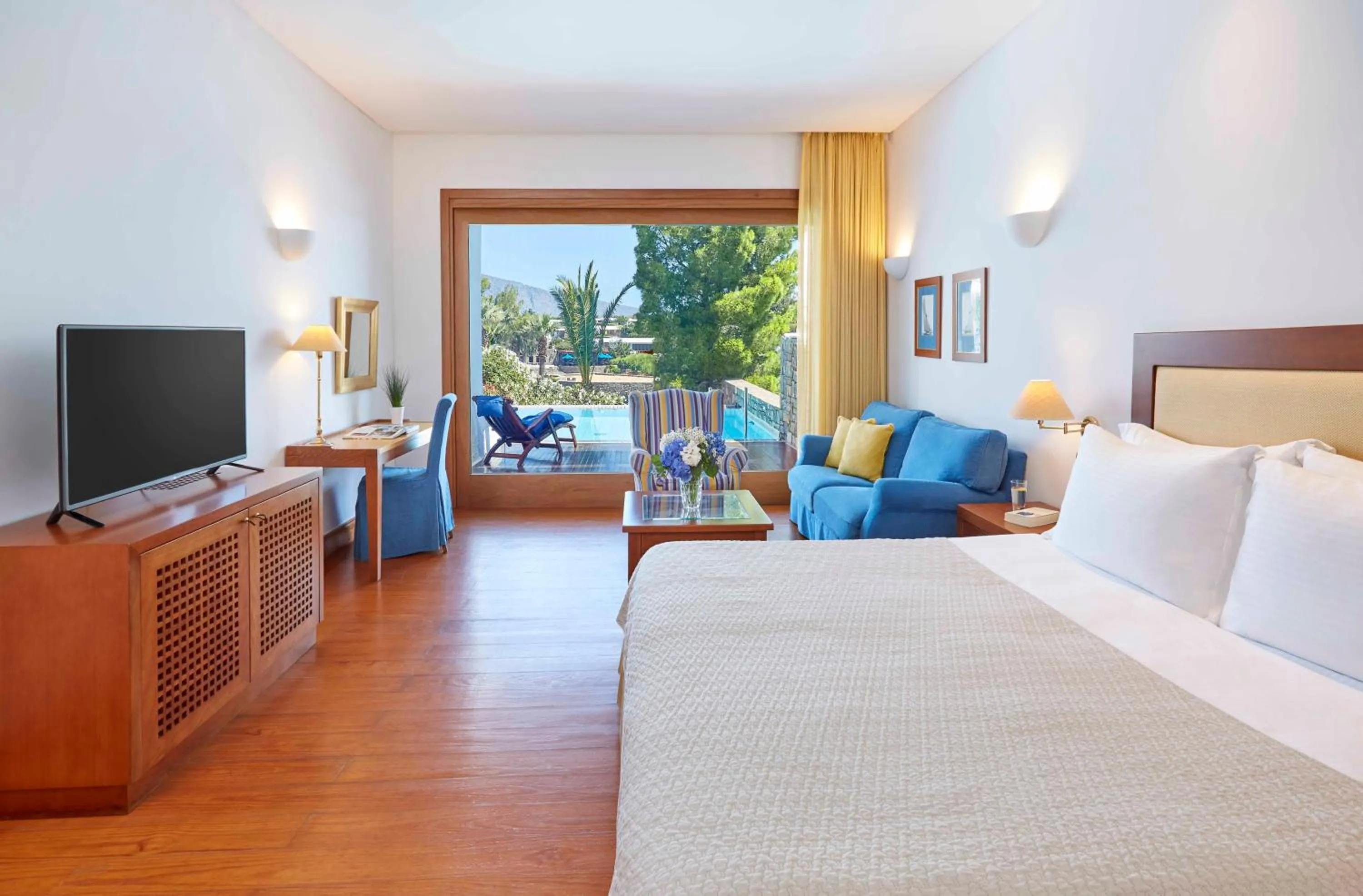 Bedroom, Bed in Elounda Bay Palace, a Member of the Leading Hotels of the World