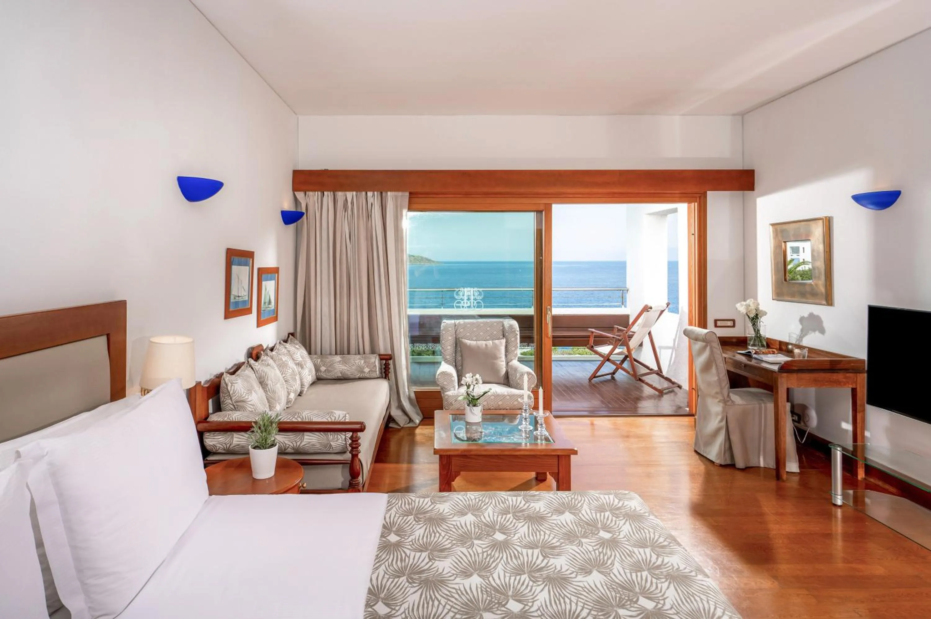 Bedroom, Bed in Elounda Beach Hotel & Villas, a Member of the Leading Hotels of the World