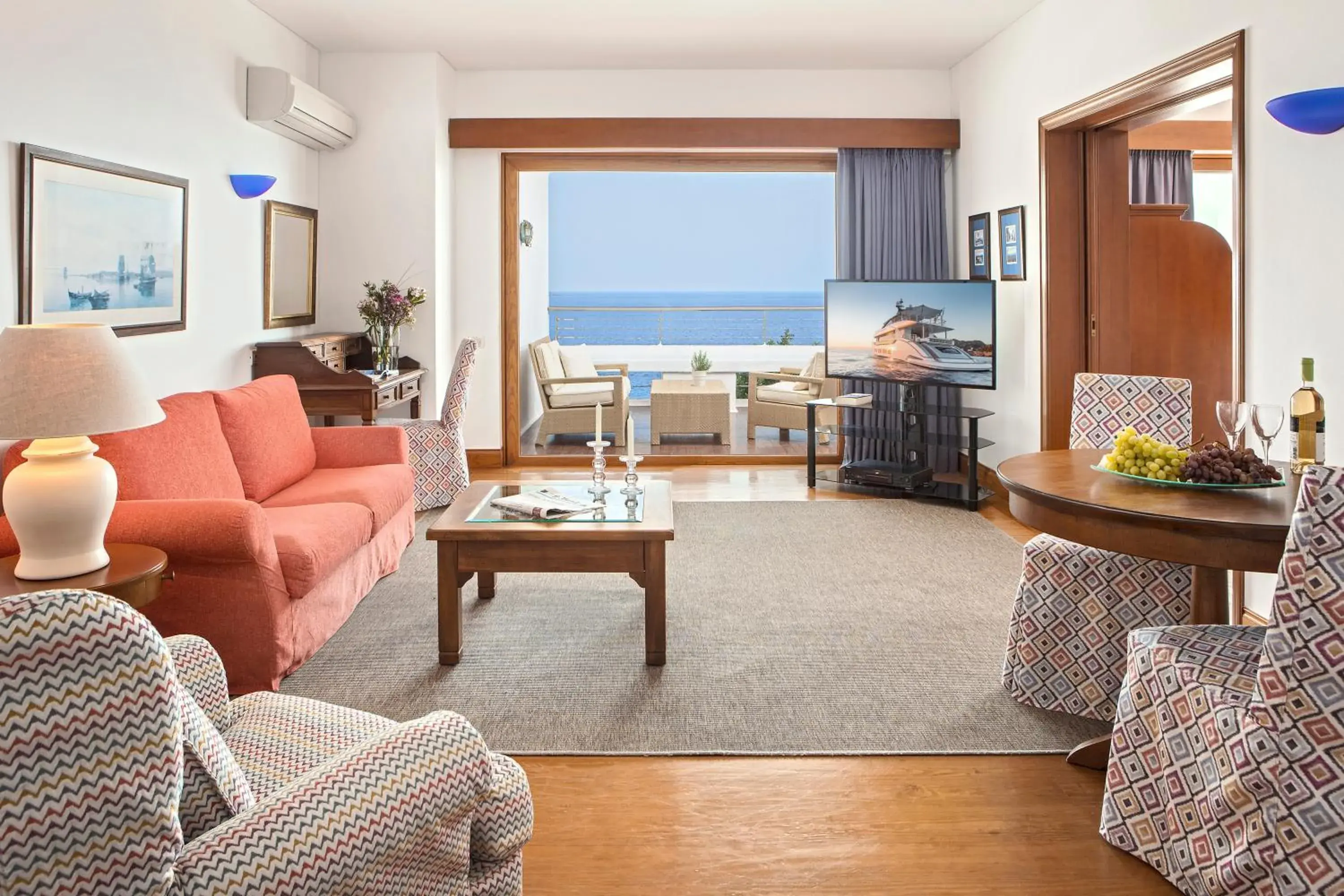 Premium Hotel/Bungalow Suite Sea View in Elounda Beach Hotel & Villas, a Member of the Leading Hotels of the World Premium Hotel/Bungalow Suite Sea View in Elounda Beach Hotel & Villas, a Member of the Leading Hotels of the World