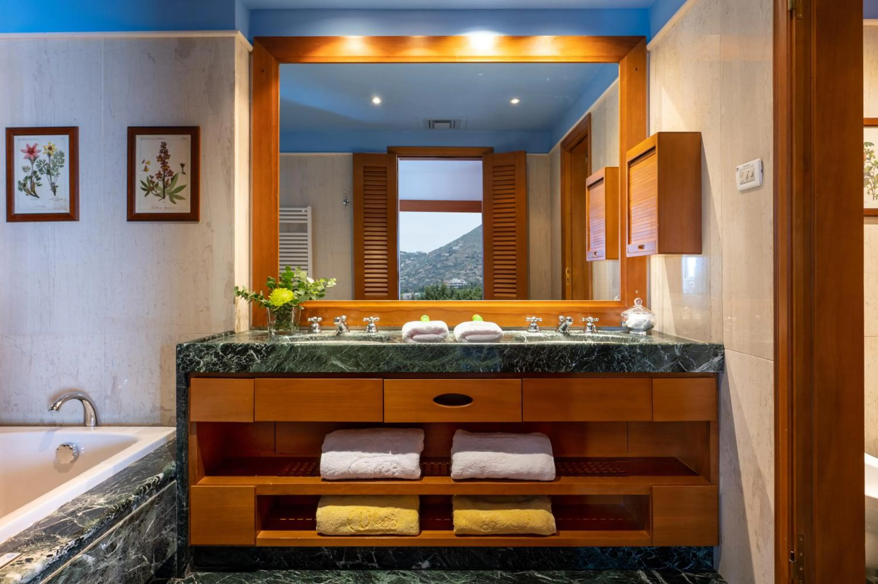 Bathroom in Elounda Beach Hotel & Villas, a Member of the Leading Hotels of the World