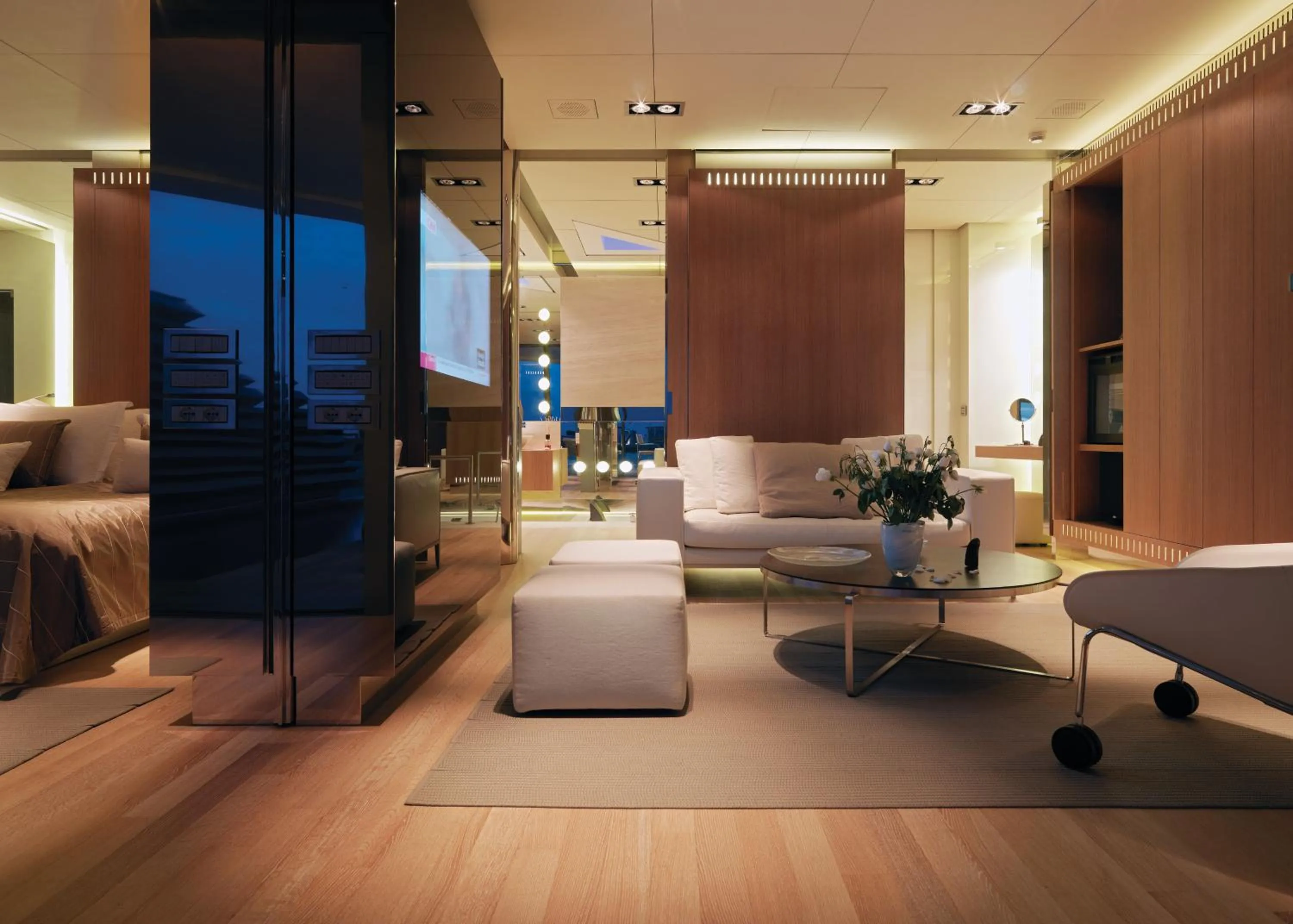 Living room, Bed in Elounda Beach Hotel & Villas, a Member of the Leading Hotels of the World