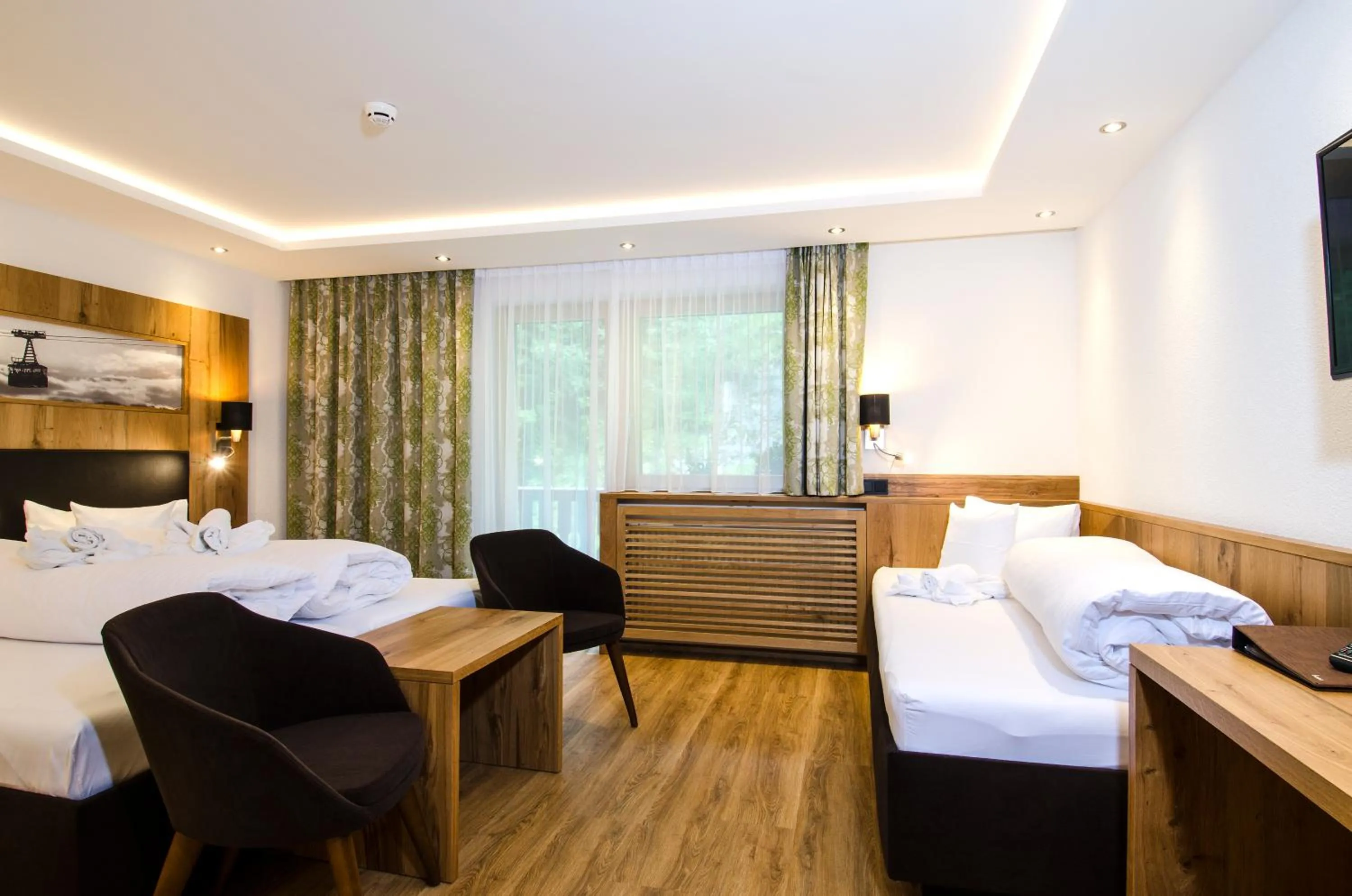 Bed in Hotel Garni Siegele - inklusive Silvretta-Card PREMIUM