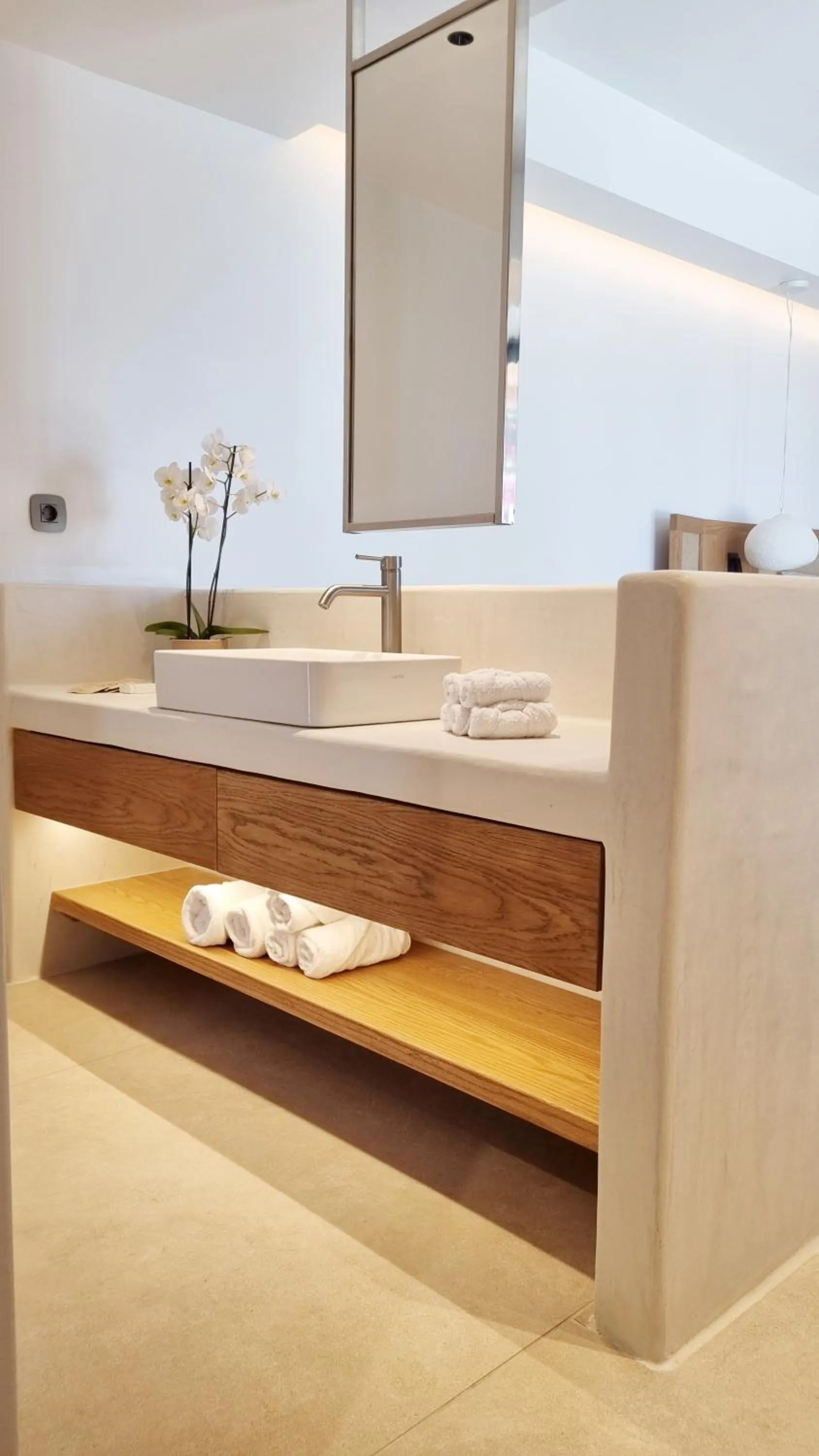 Bathroom in Kavuras Village Hotel & Suites