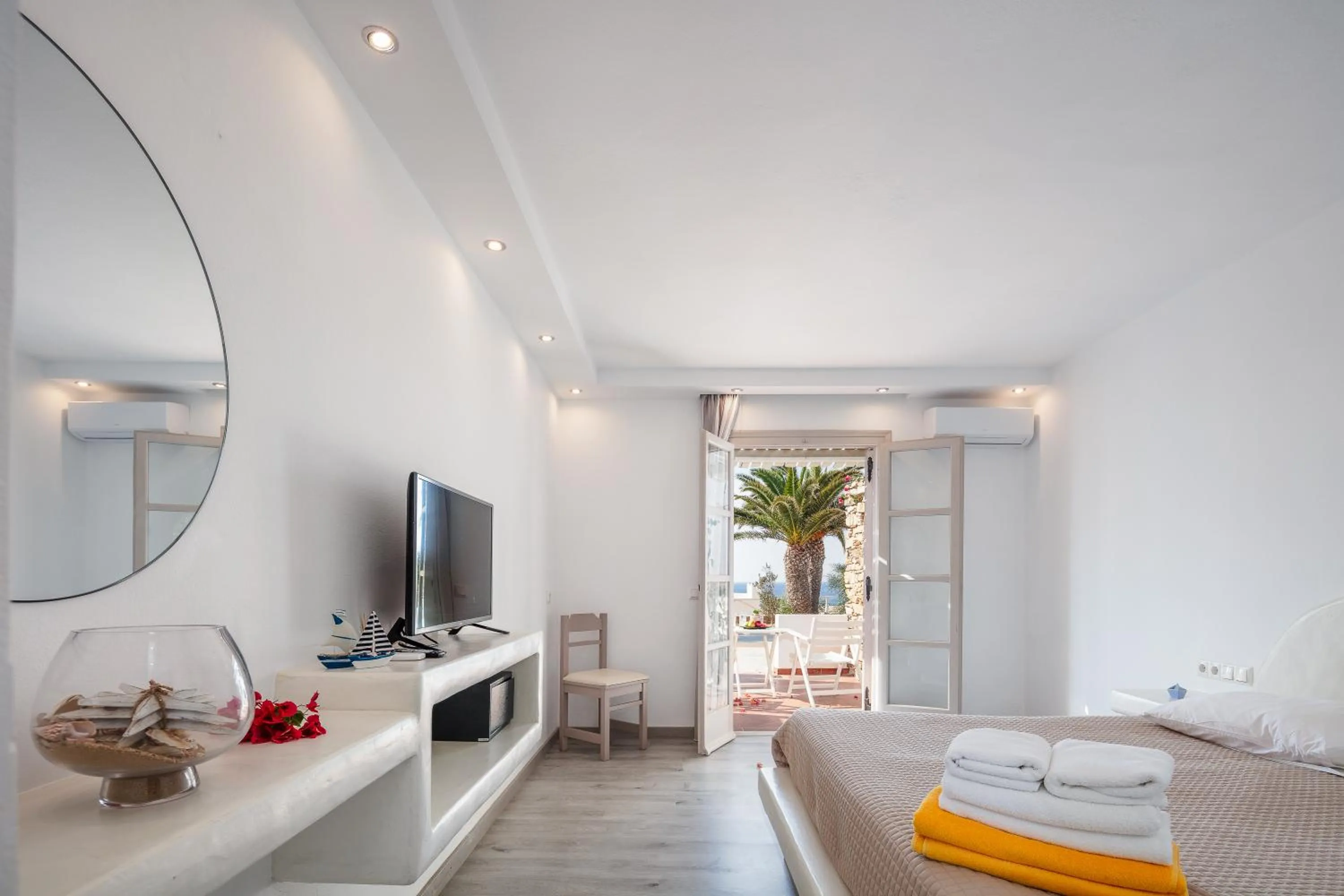 Bed in Kavuras Village Hotel & Suites