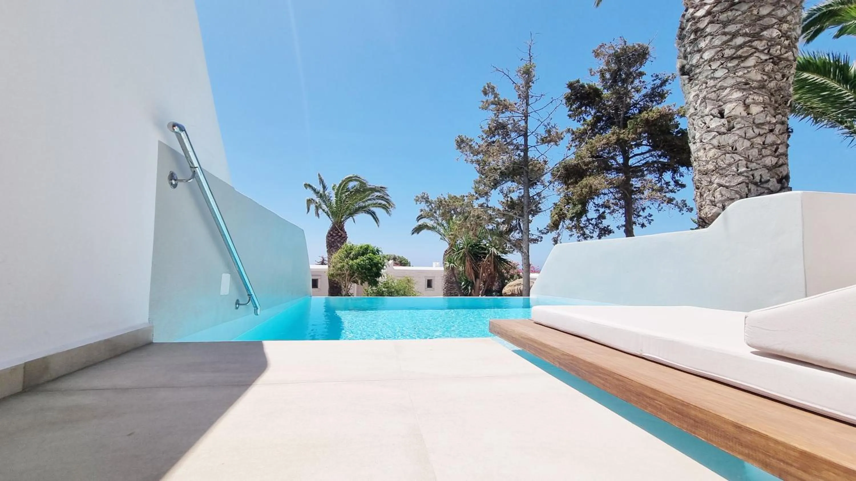 Swimming pool in Kavuras Village Hotel & Suites