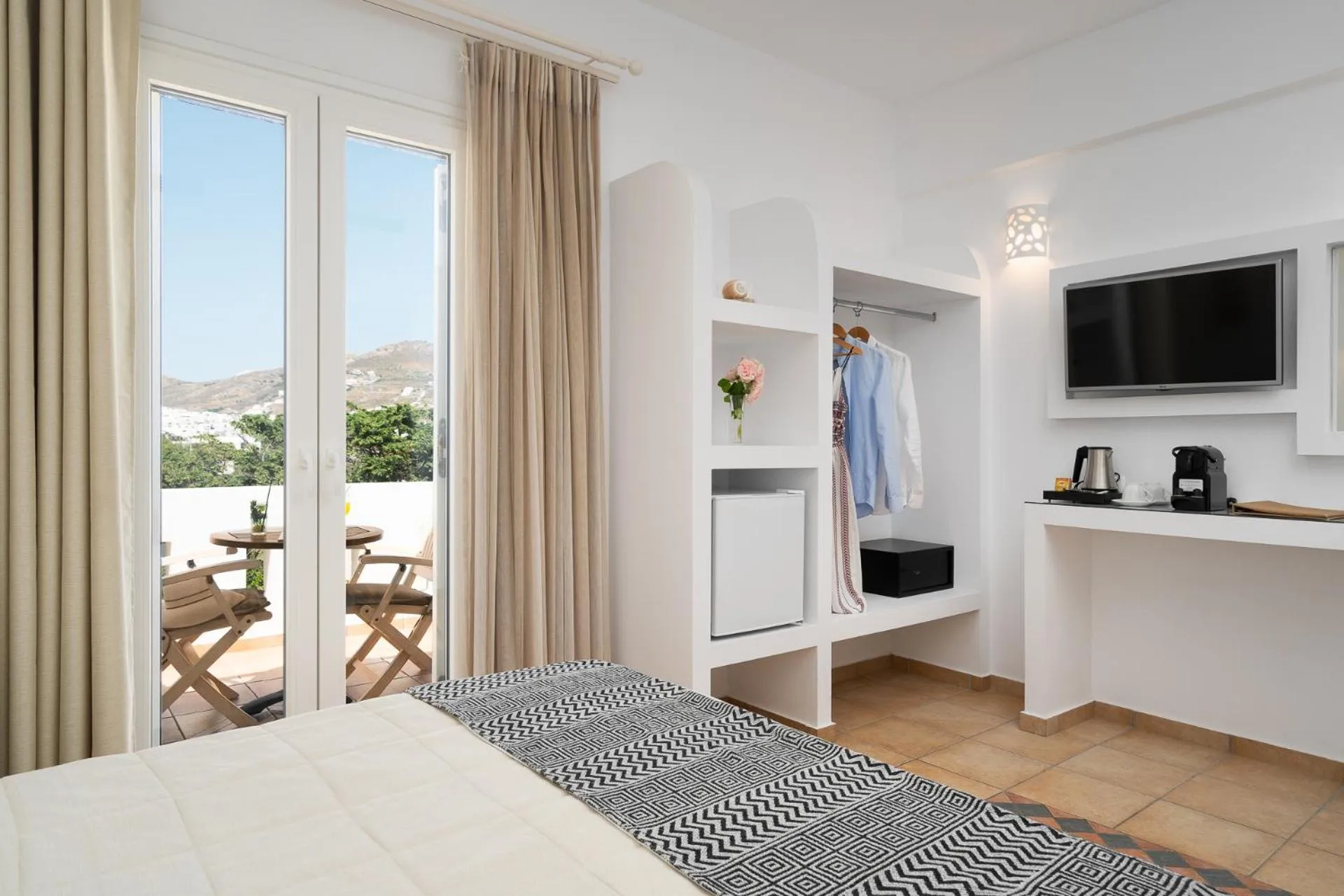 Bed in Astir Of Naxos