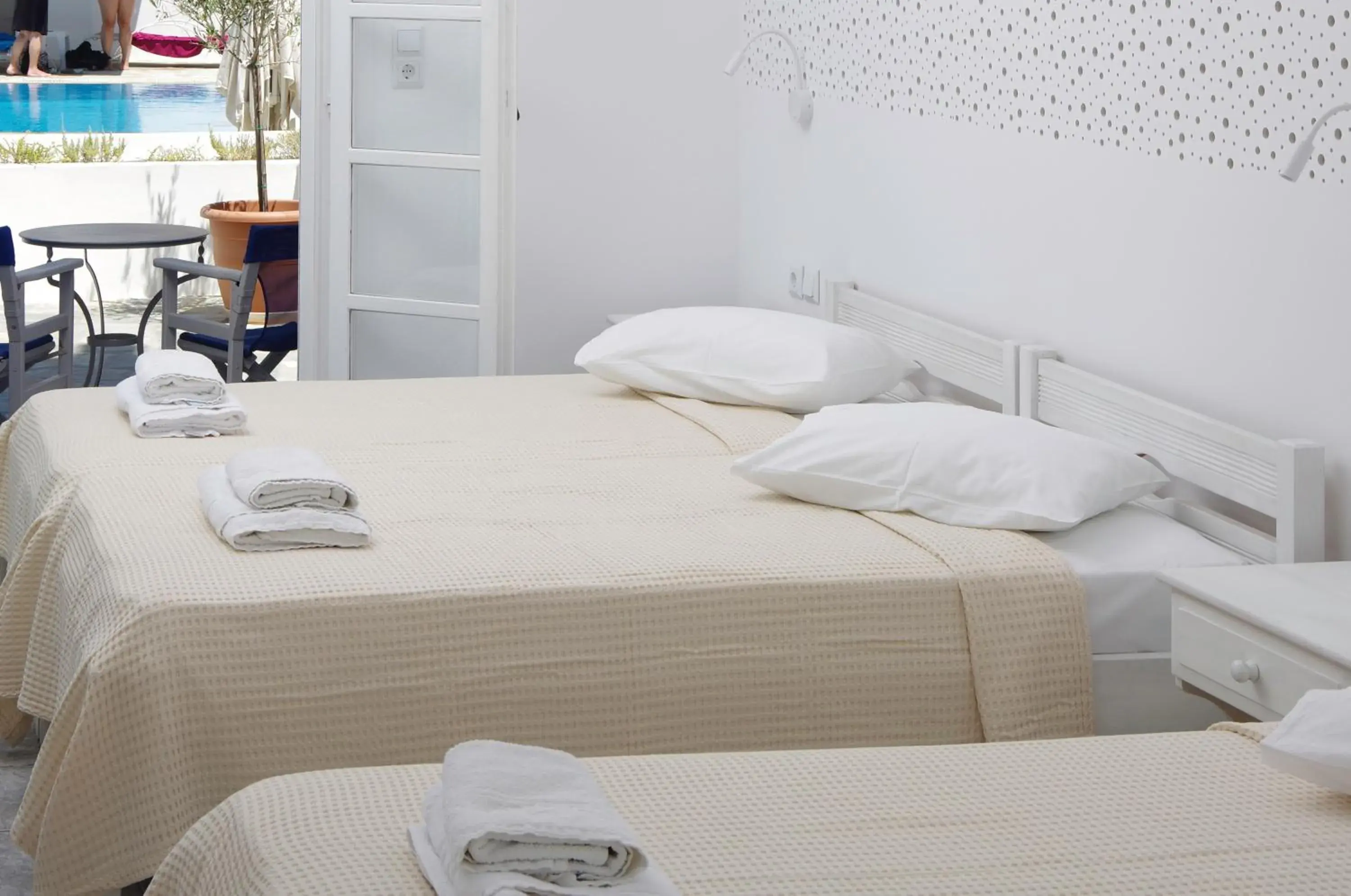 Double or Twin Room with Swimming Pool Access in Remvi Double or Twin Room with Swimming Pool Access in Remvi