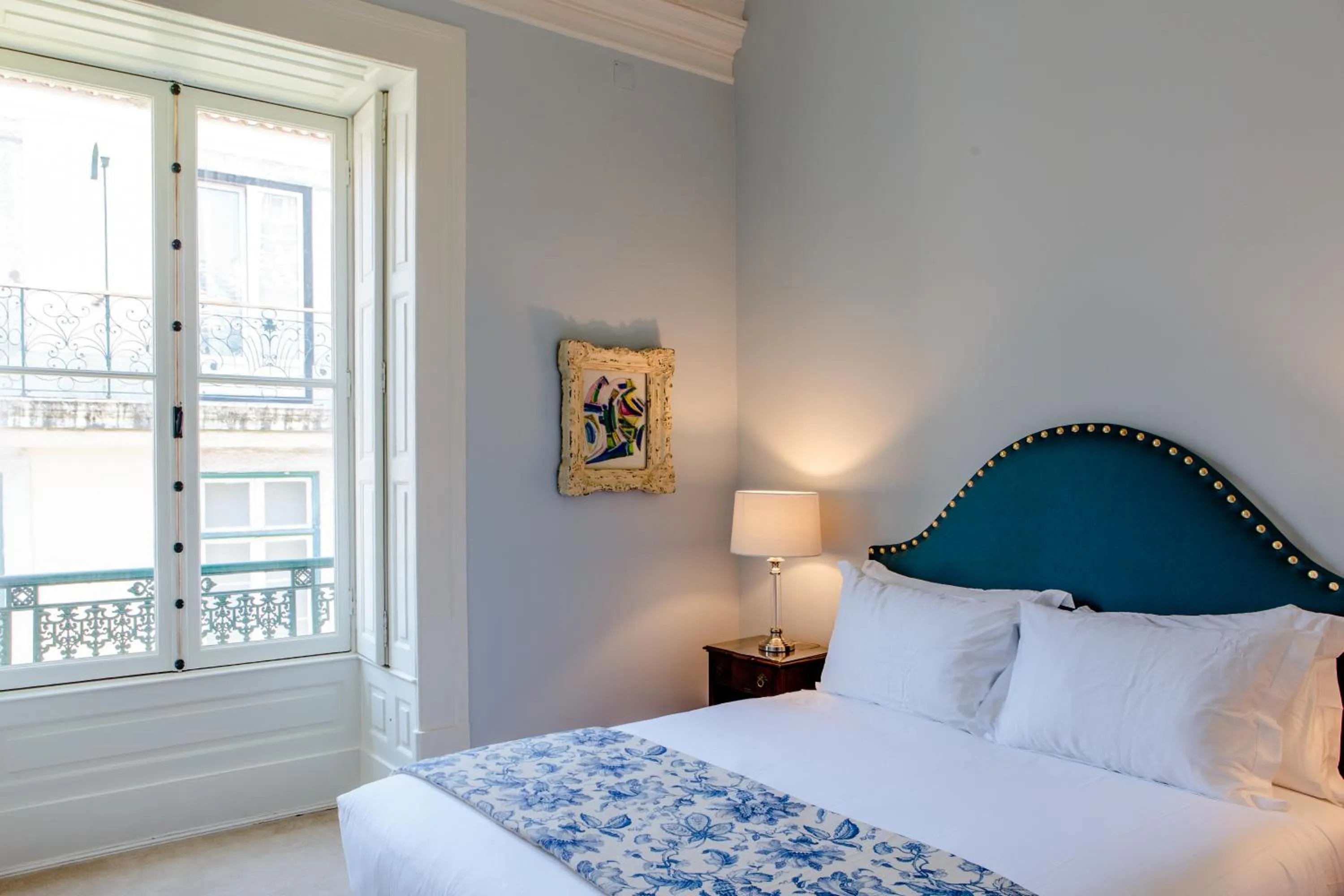 City view, Bed in Dear Lisbon - Palace Chiado Suites