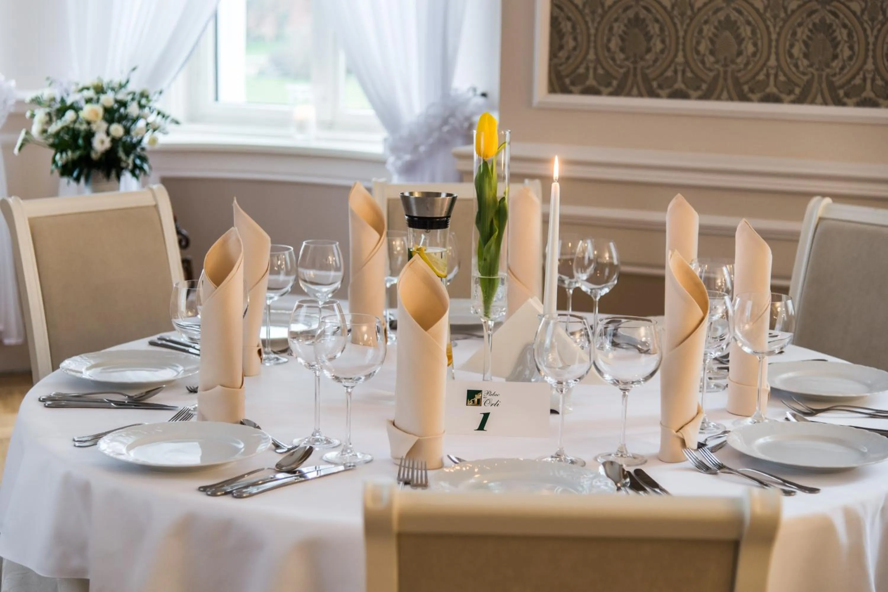 Restaurant/places to eat in Pałac w Orli - pokoje, restauracja