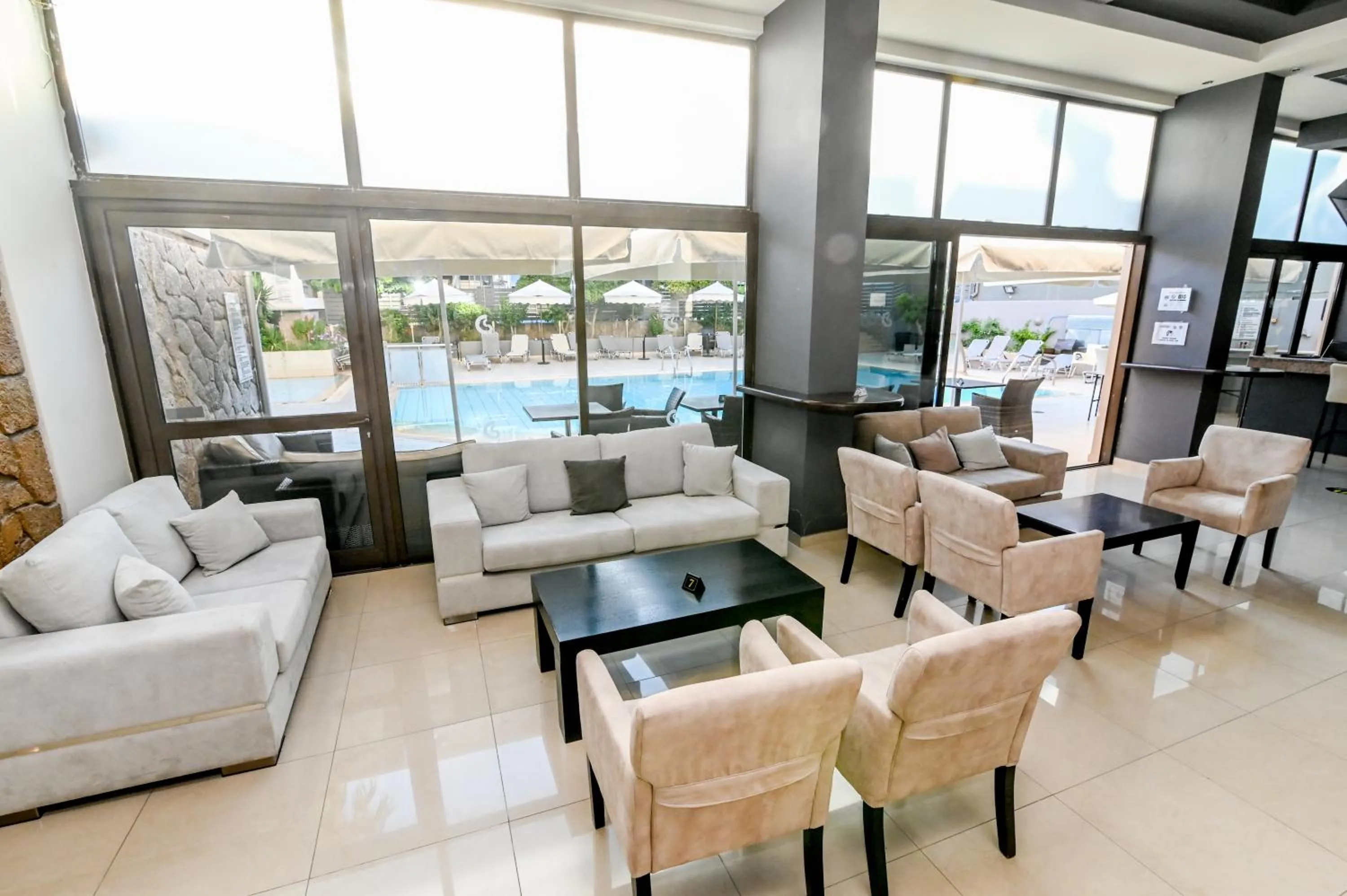 Saint Constantine Hotel