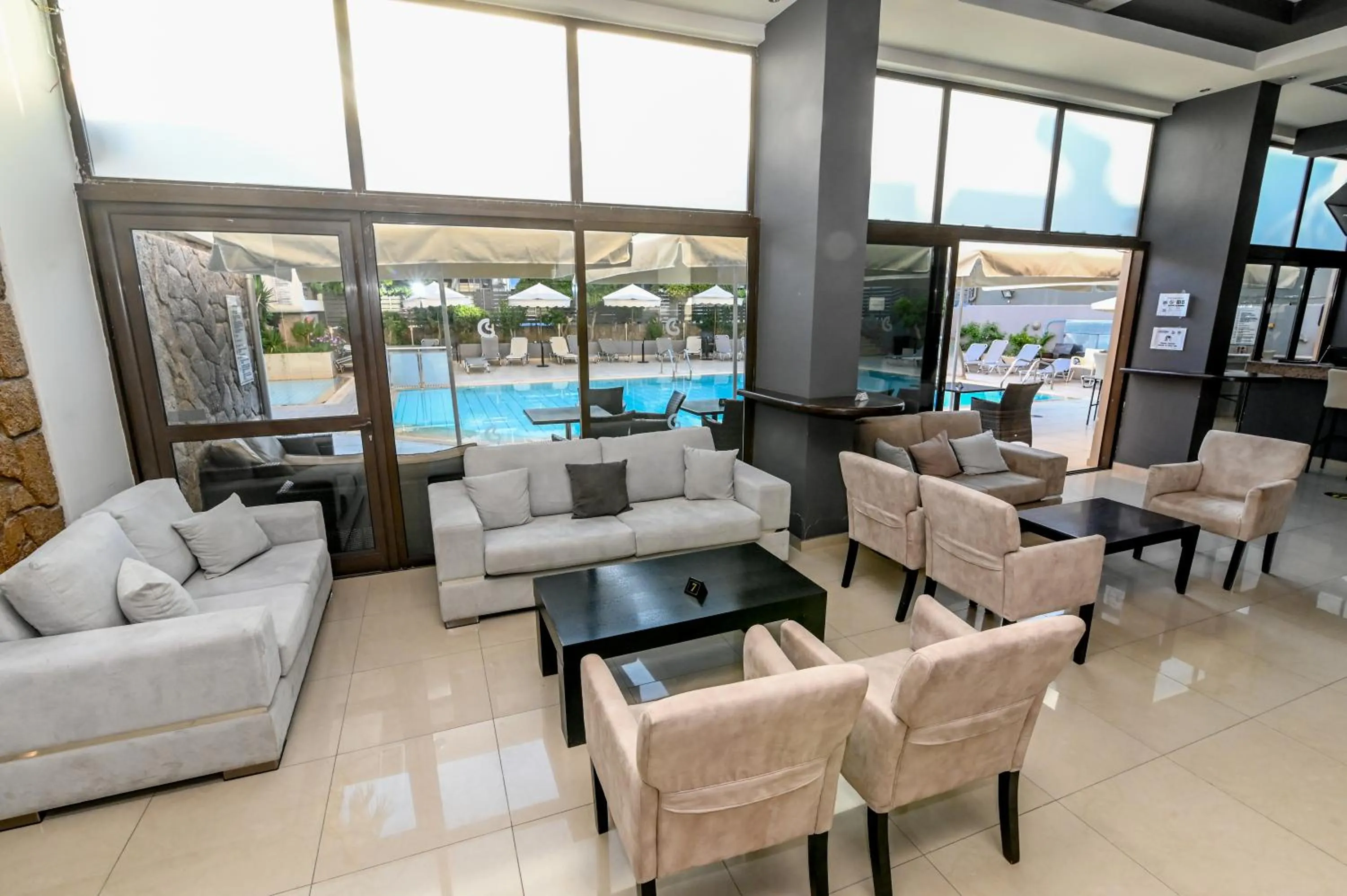 Saint Constantine Hotel