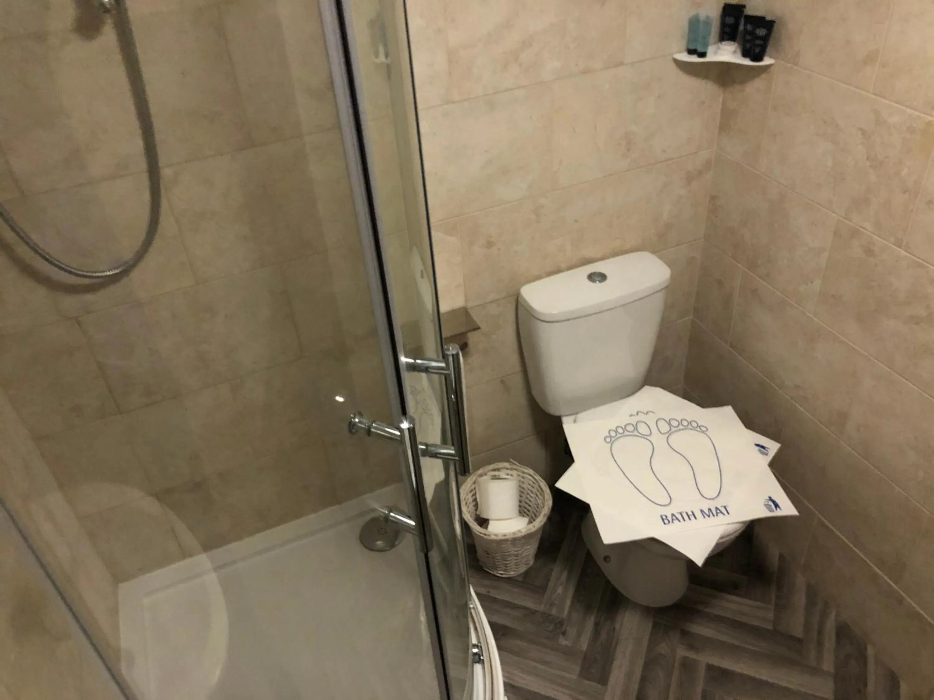 Shower in White Horse Tavern