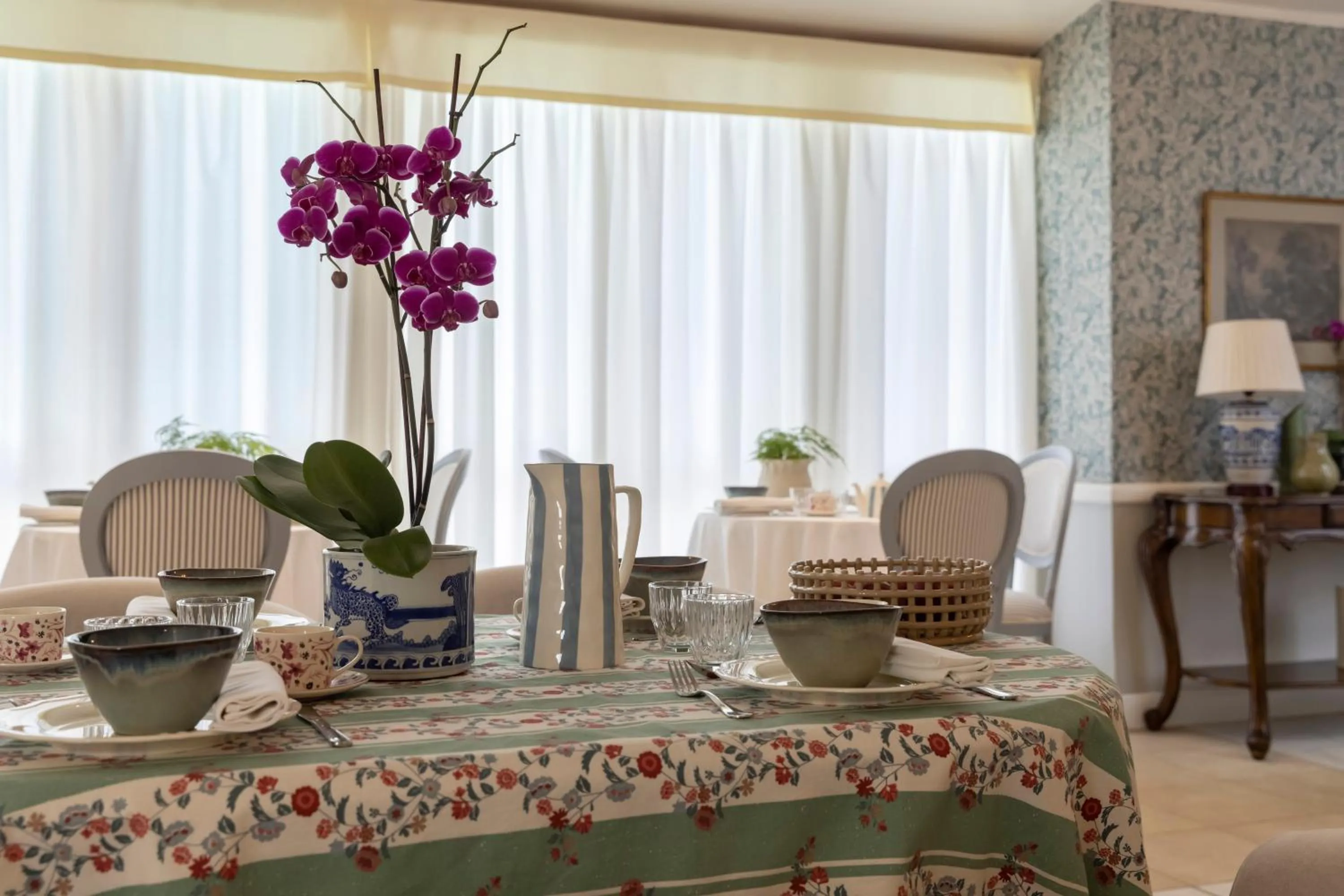 Breakfast in Dorion Hotel