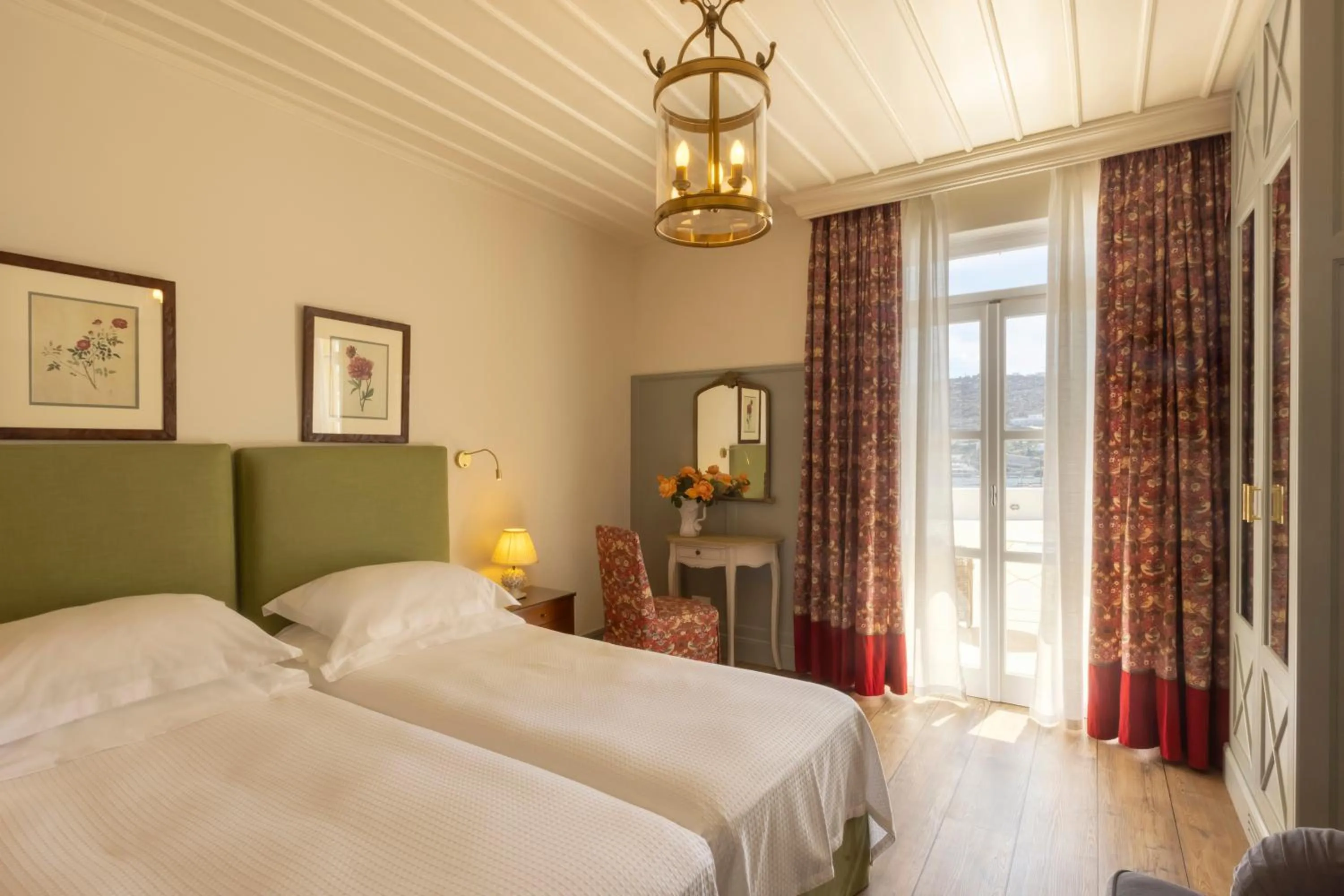 Bedroom, Bed in Dorion Hotel