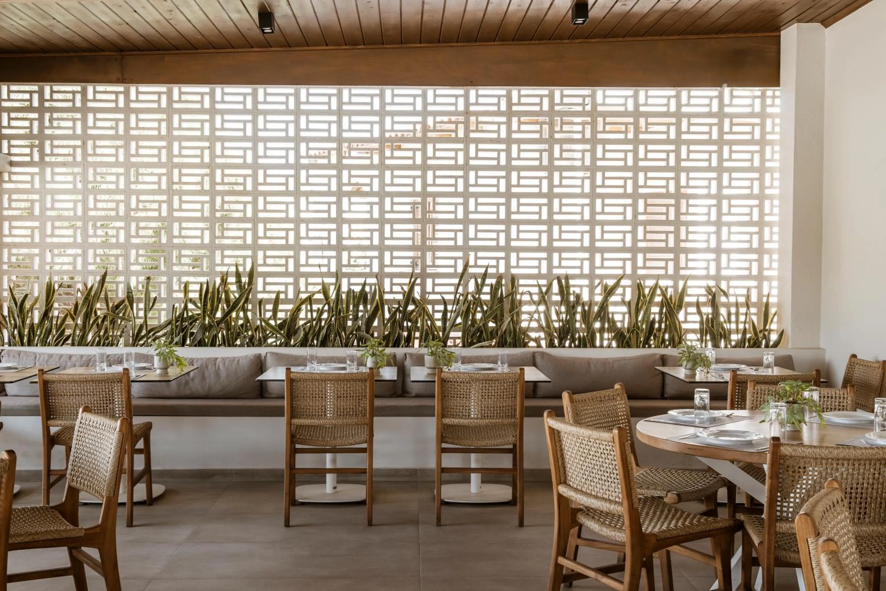 Restaurant/places to eat in Dolphin Bay Seaside Resort & Suites