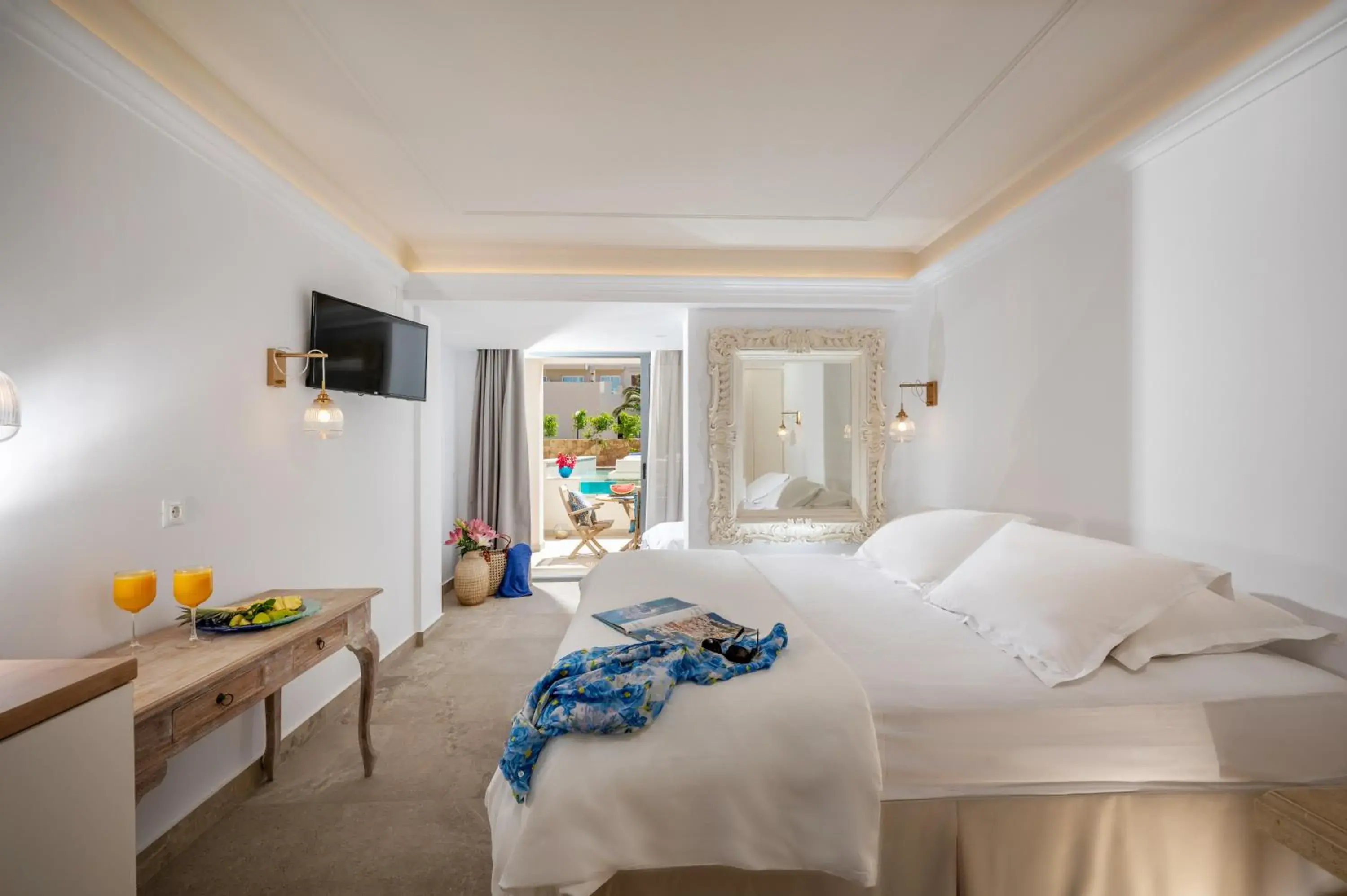 Grand suite by the sea with private pool in Parthenis Beach, Suites by the Sea Grand suite by the sea with private pool in Parthenis Beach, Suites by the Sea