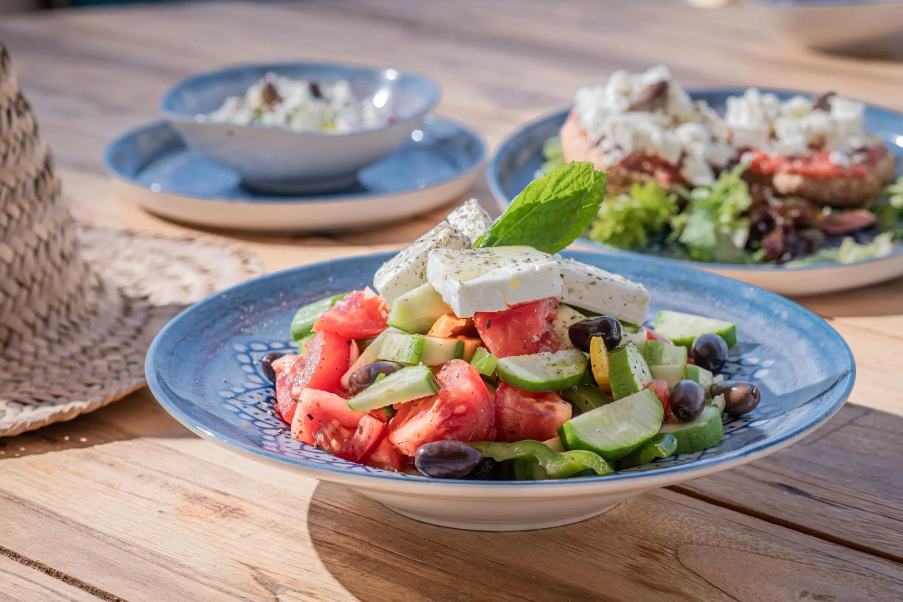 Restaurant/places to eat in Parthenis Beach, Suites by the Sea