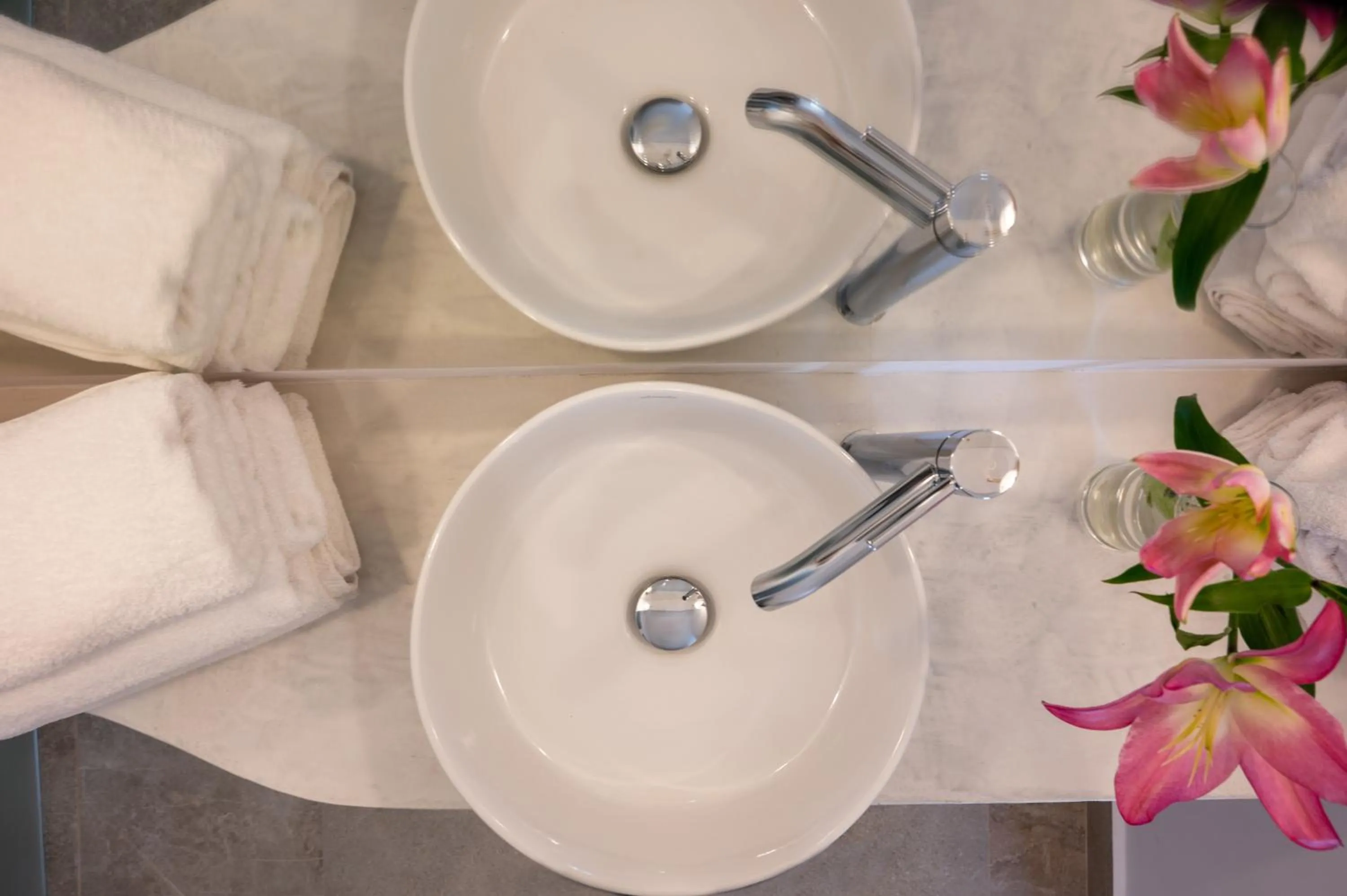 Parthenis Beach, Suites by the Sea