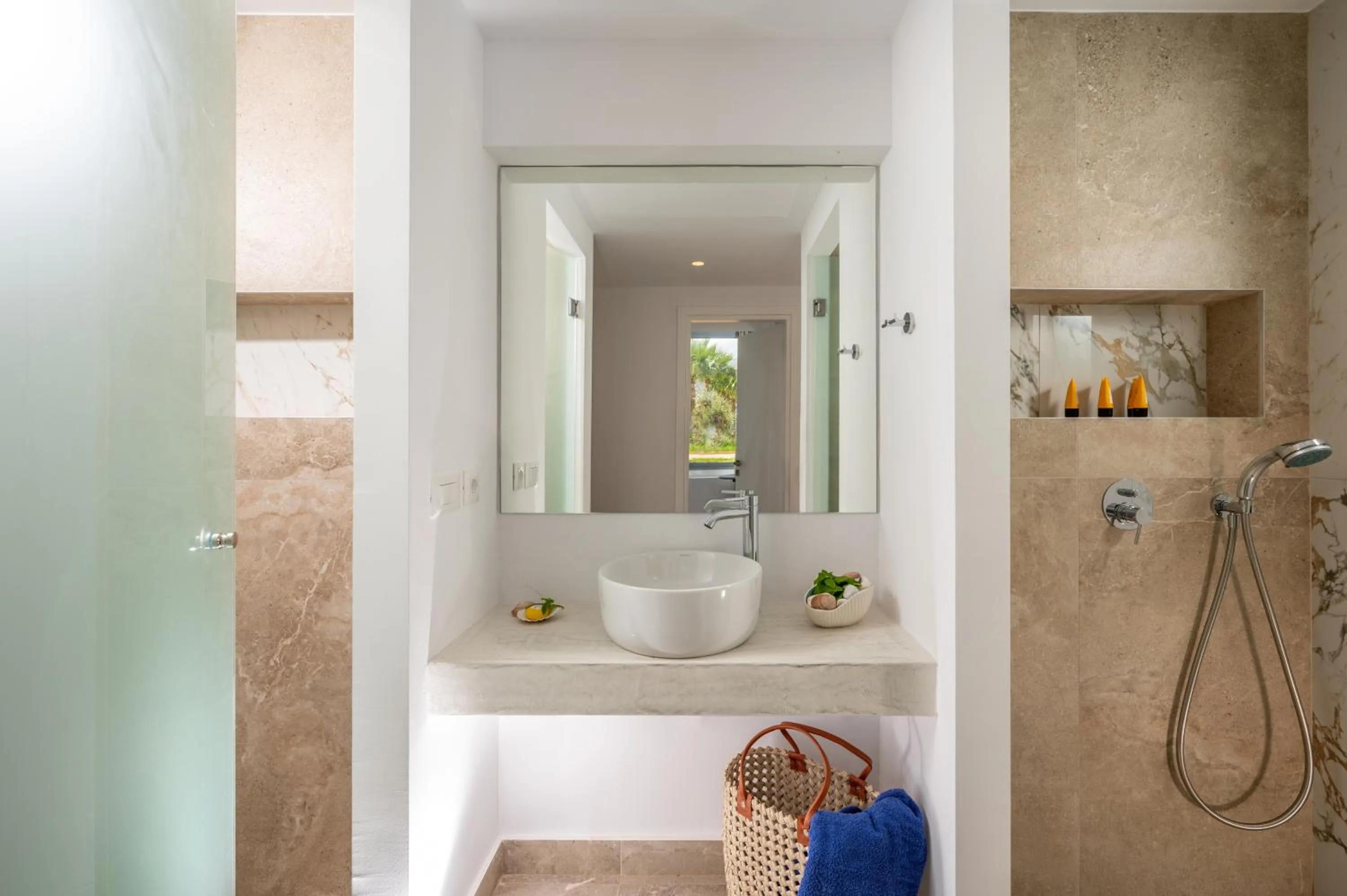 Parthenis Beach, Suites by the Sea