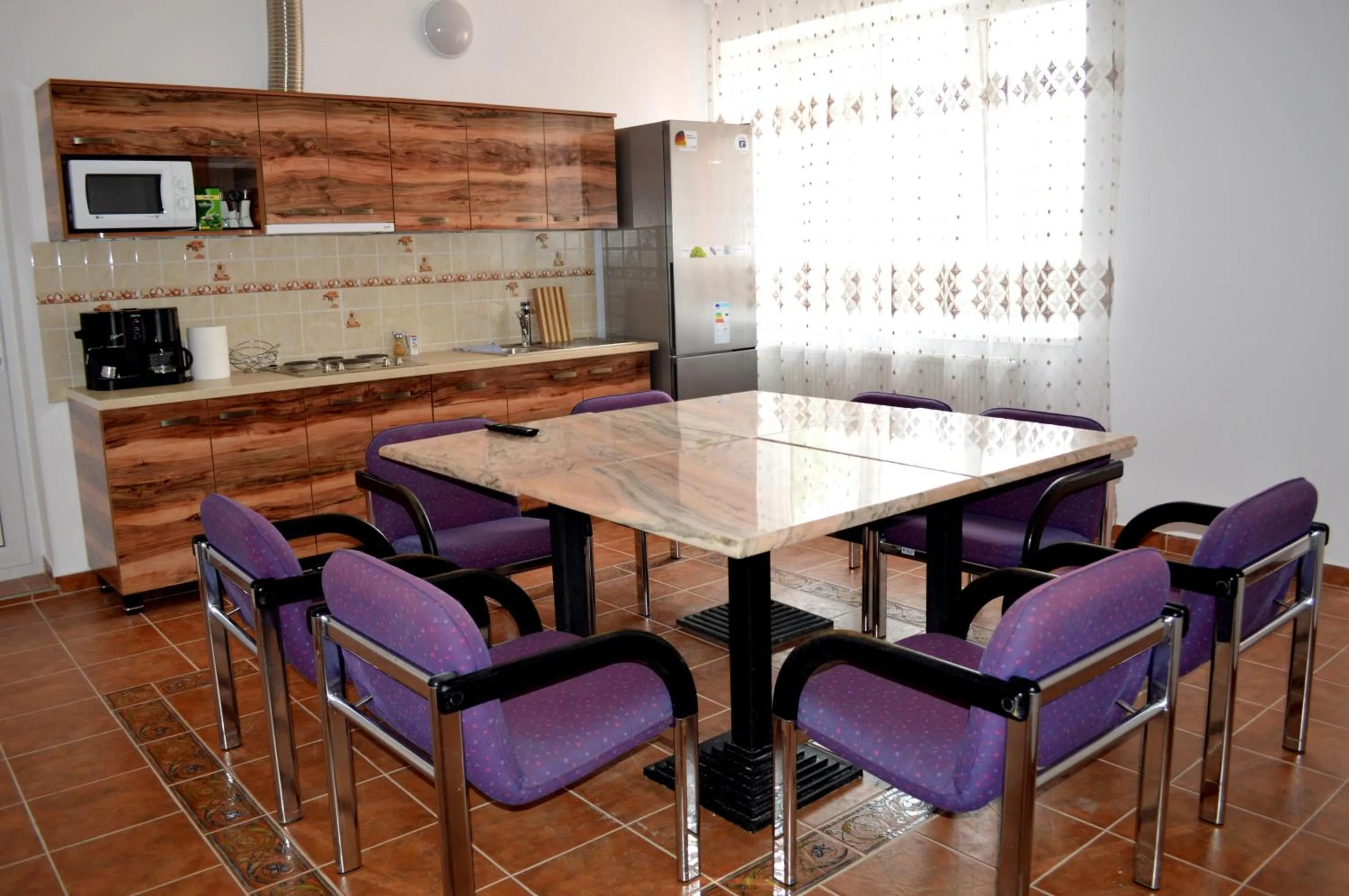 Kitchen or kitchenette in Trident