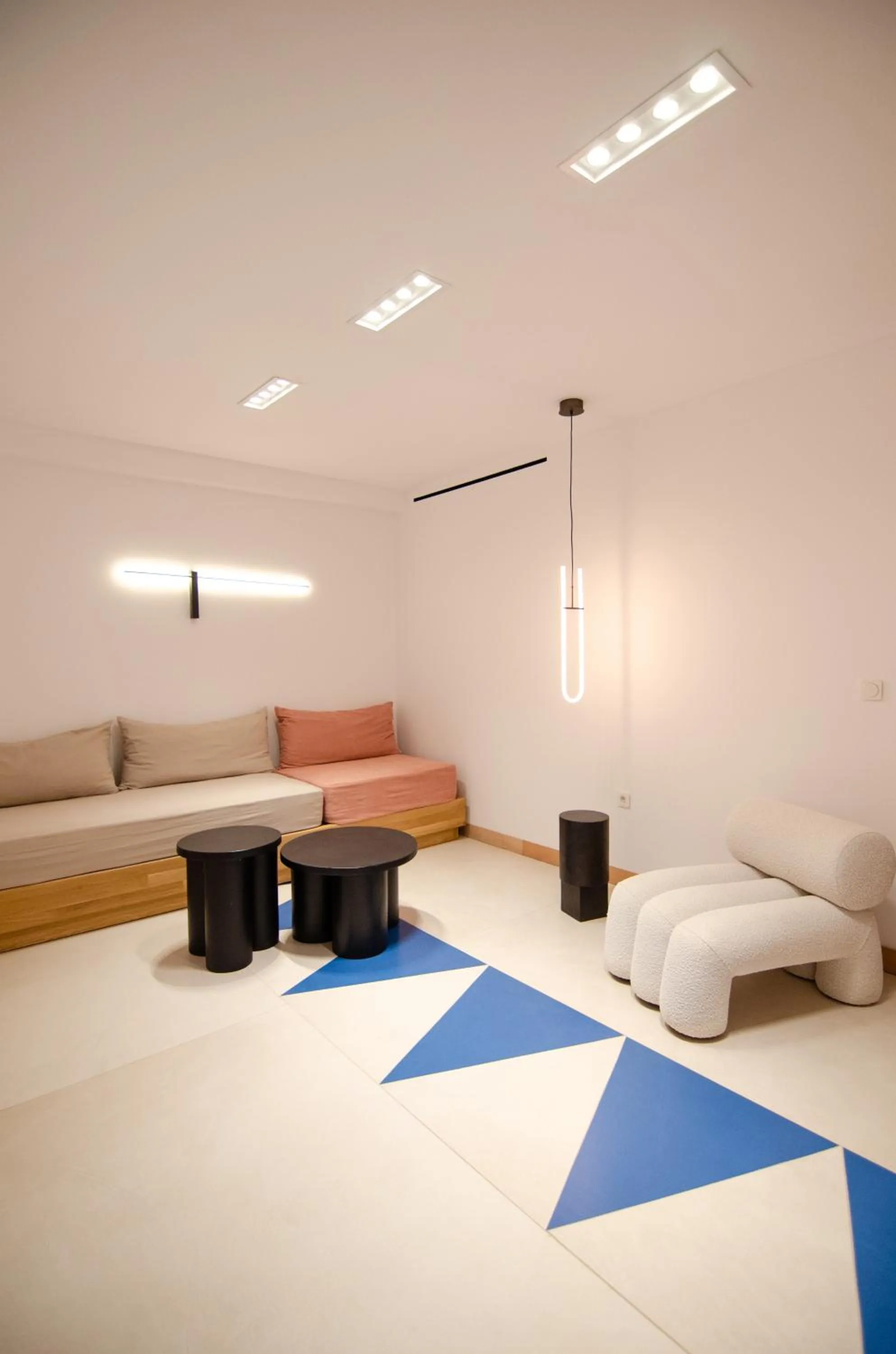 Living room, Bed in Dionysos Seaside Resort Ios