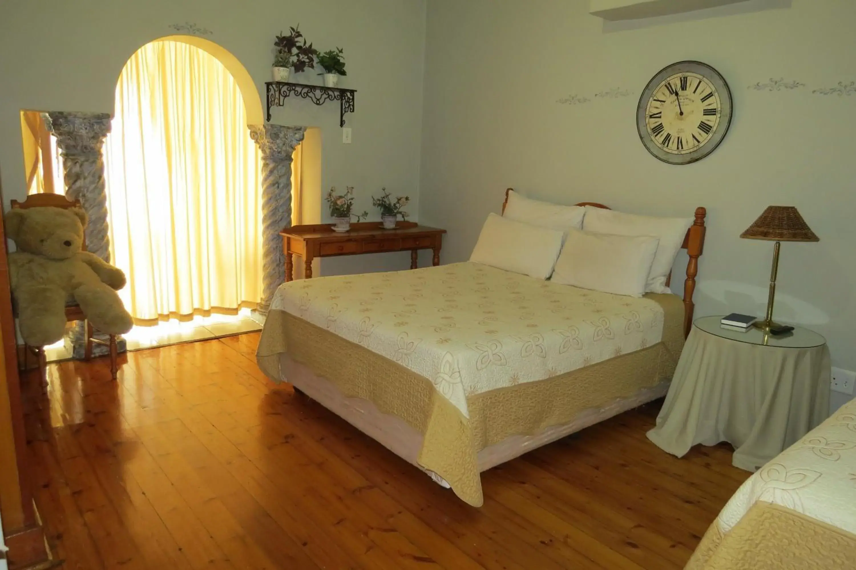 Deluxe Double Room with Bath in Lajava Guest Lodge Deluxe Double Room with Bath in Lajava Guest Lodge