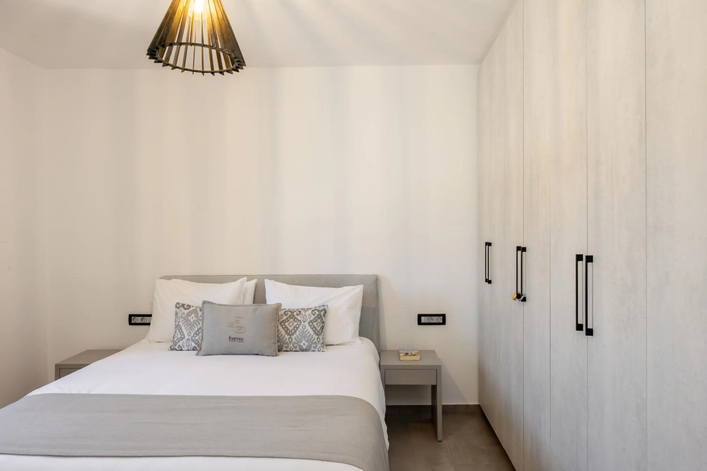 Bedroom, Bed in Thermes Luxury Villas And Spa