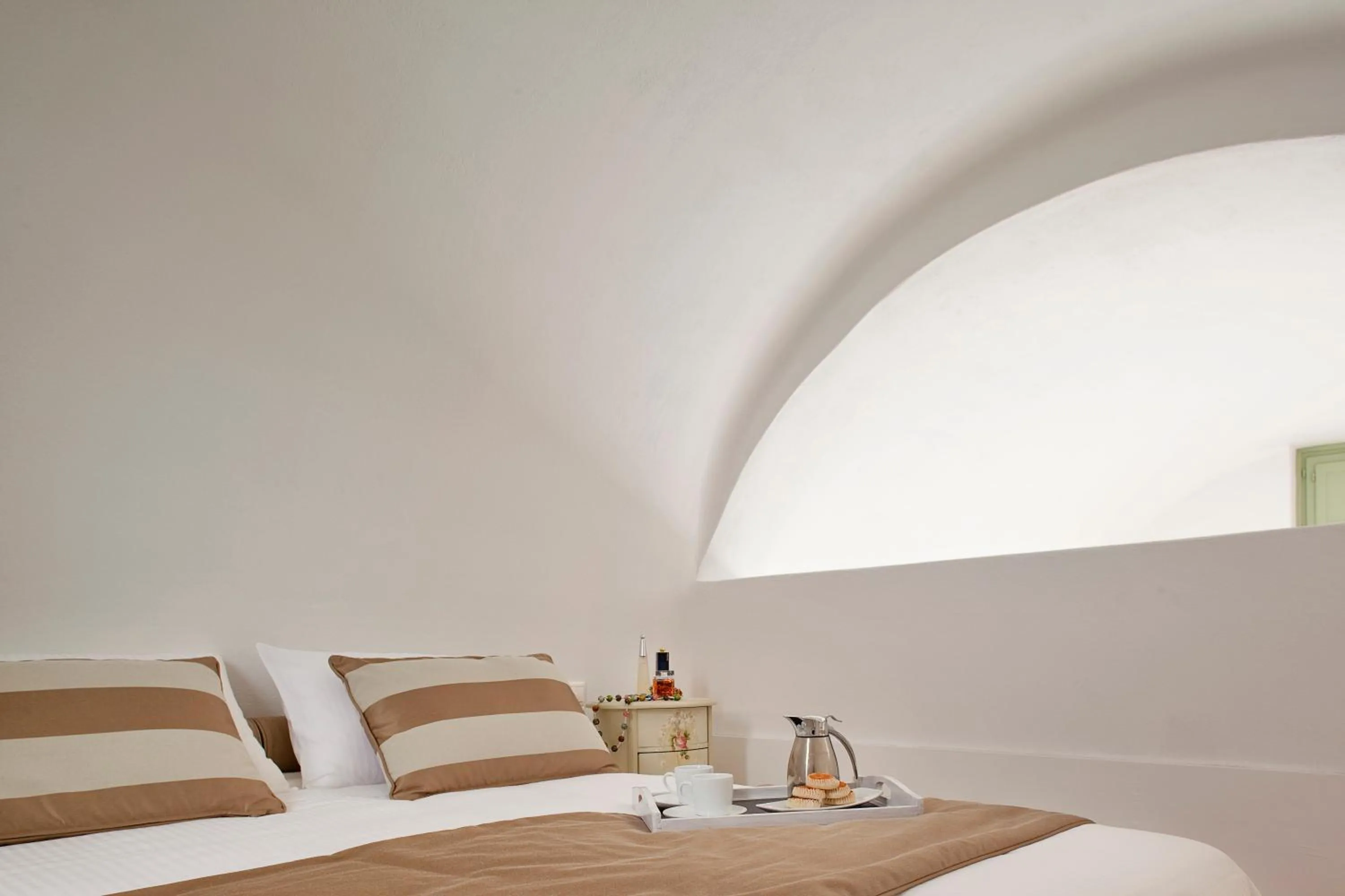 Bed in Thermes Luxury Villas And Spa