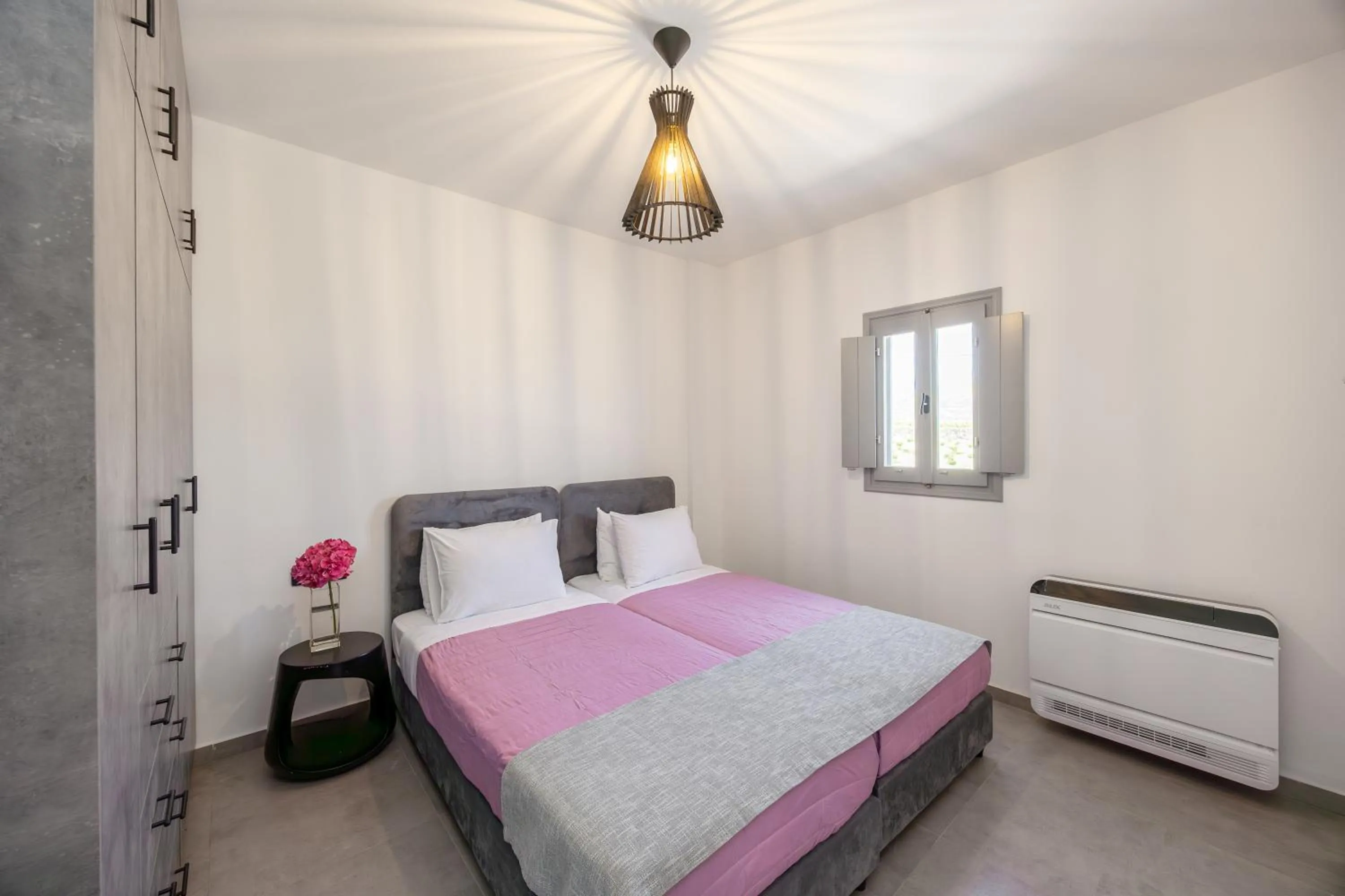 Bed in Thermes Luxury Villas And Spa