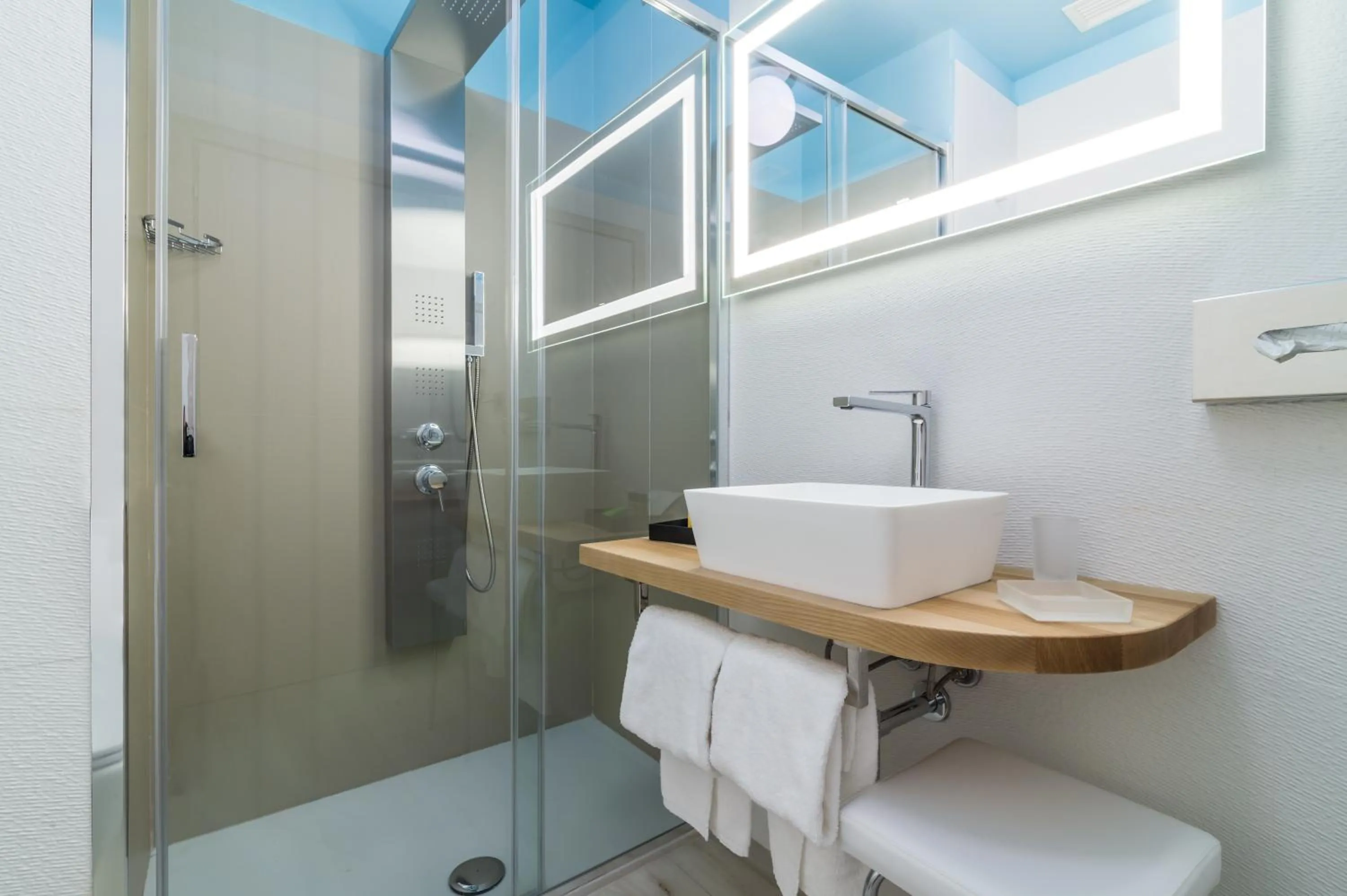 Bathroom in L'Ambasciata Hotel de Charme