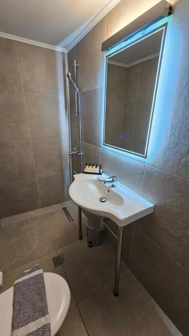 Annex Superior Deluxe Double or Twin Room in Atlantis Boutique City Hotel Annex Superior Deluxe Double or Twin Room in Atlantis Boutique City Hotel