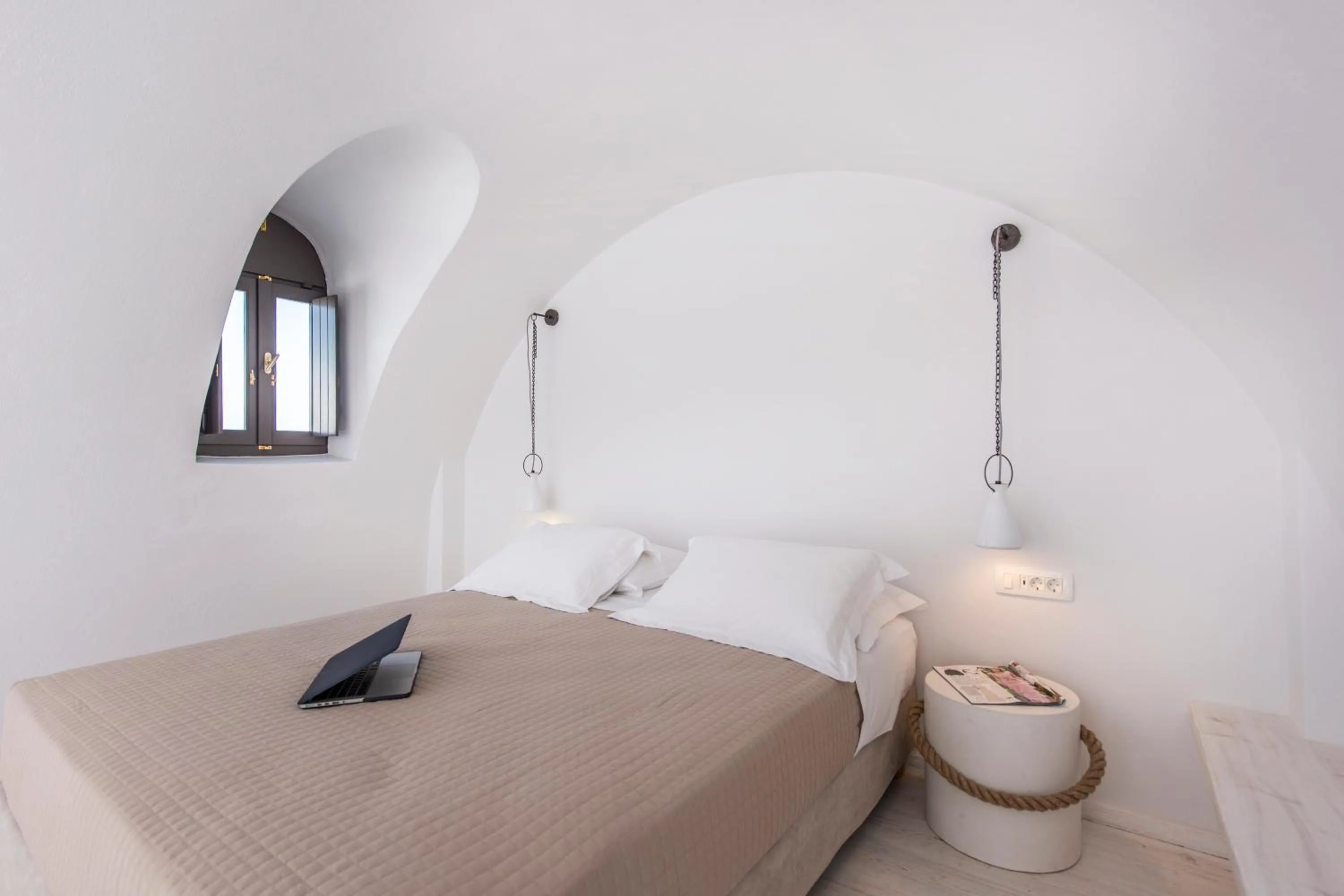 Time of day, Bed in Caldera's Memories