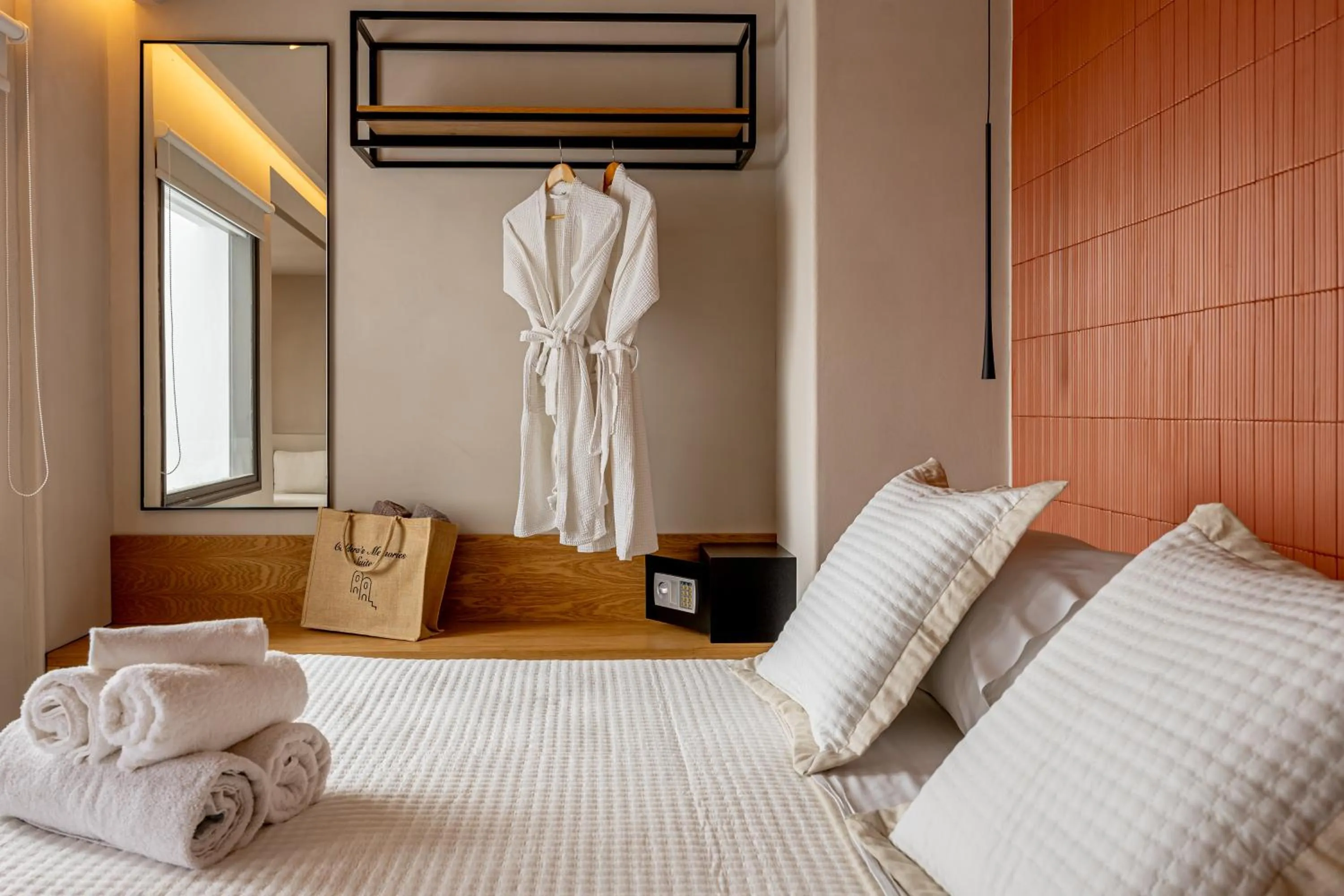 Bedroom, Bed in Caldera's Memories