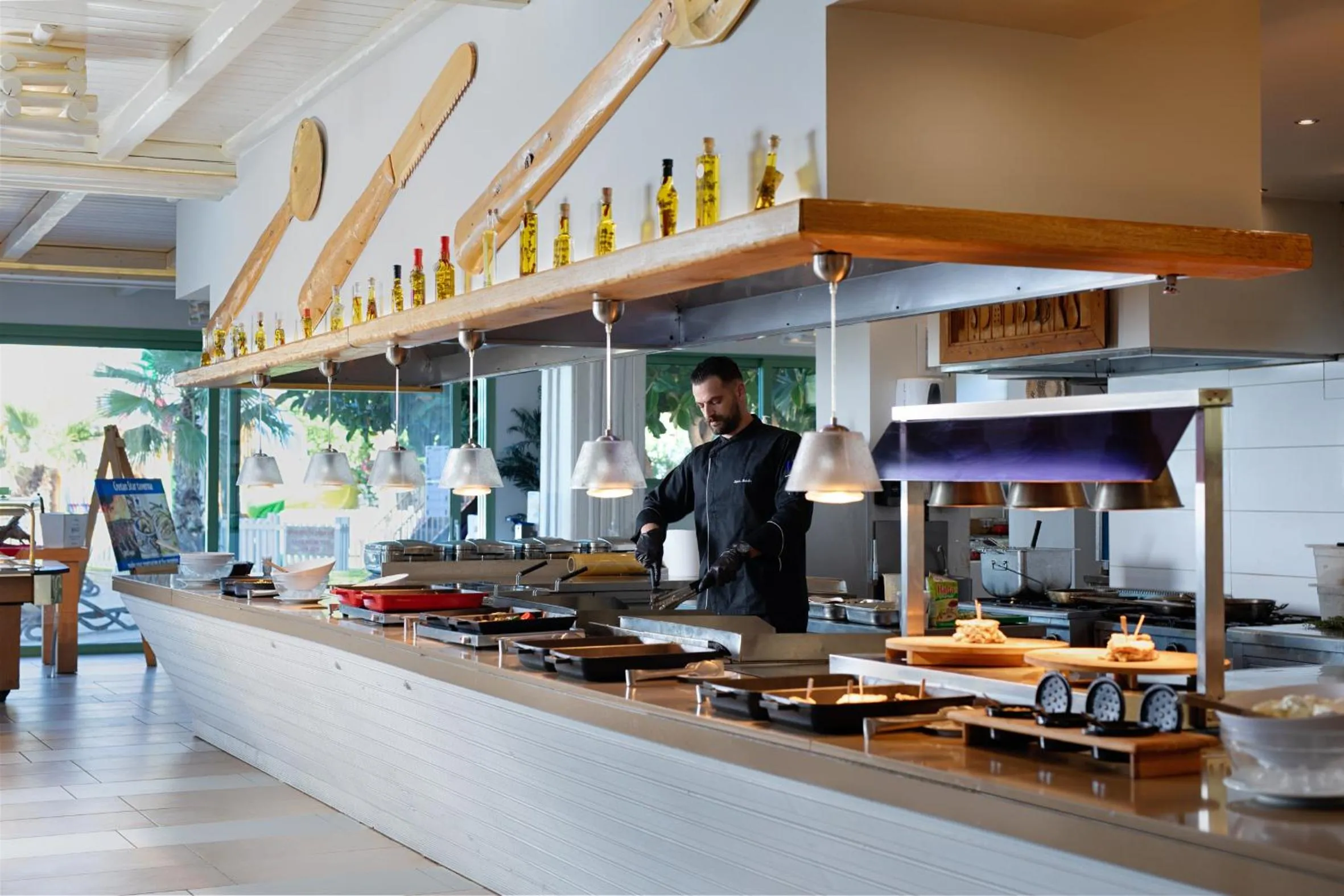 Restaurant/places to eat in Star Beach Village & Water Park