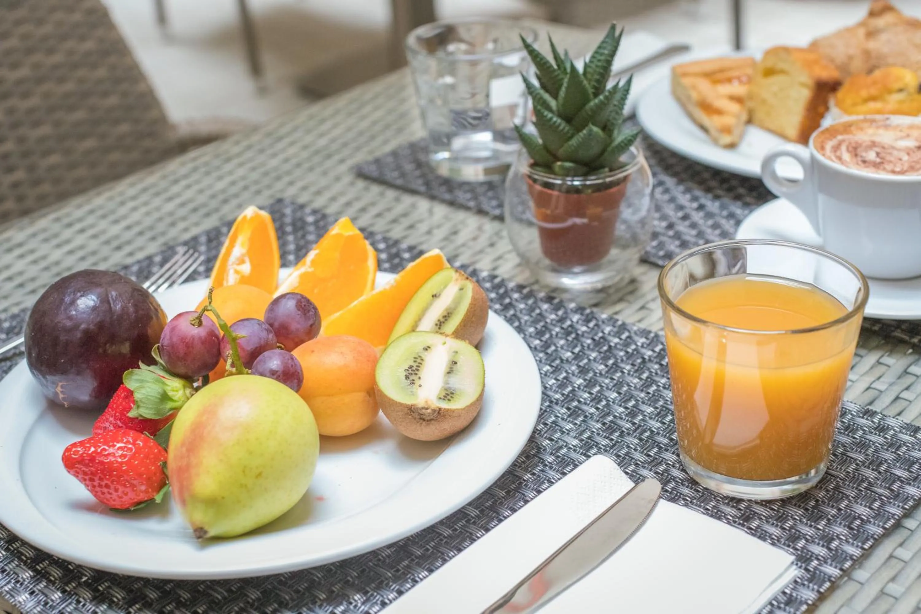 Breakfast in Hotel Regina Simius