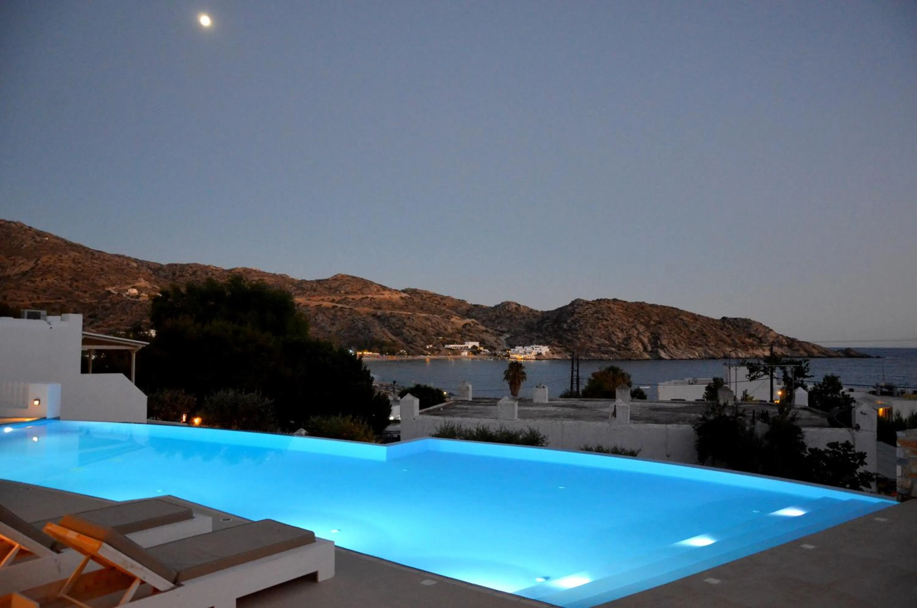 Night in Galaxy Hotel