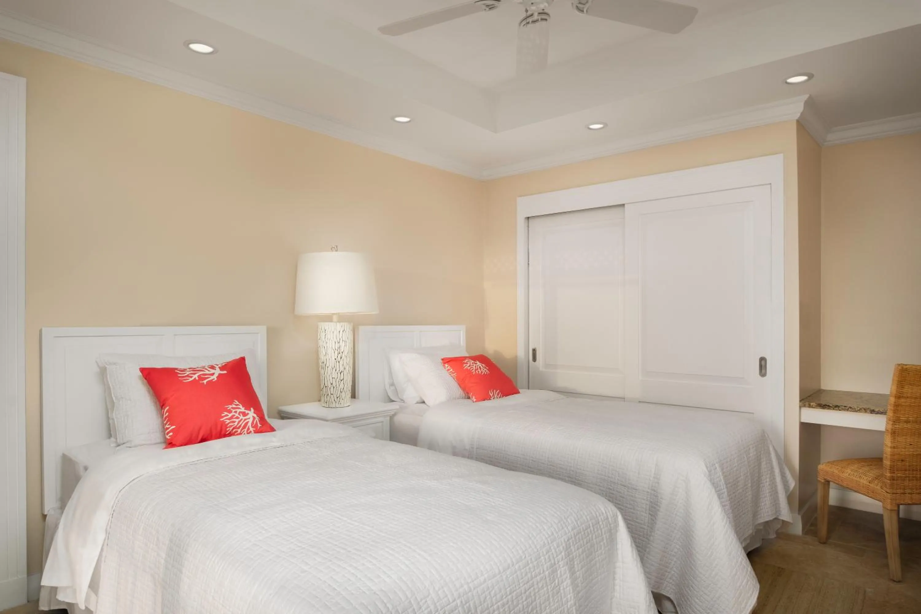 Bedroom, Bed in The Crane Resort