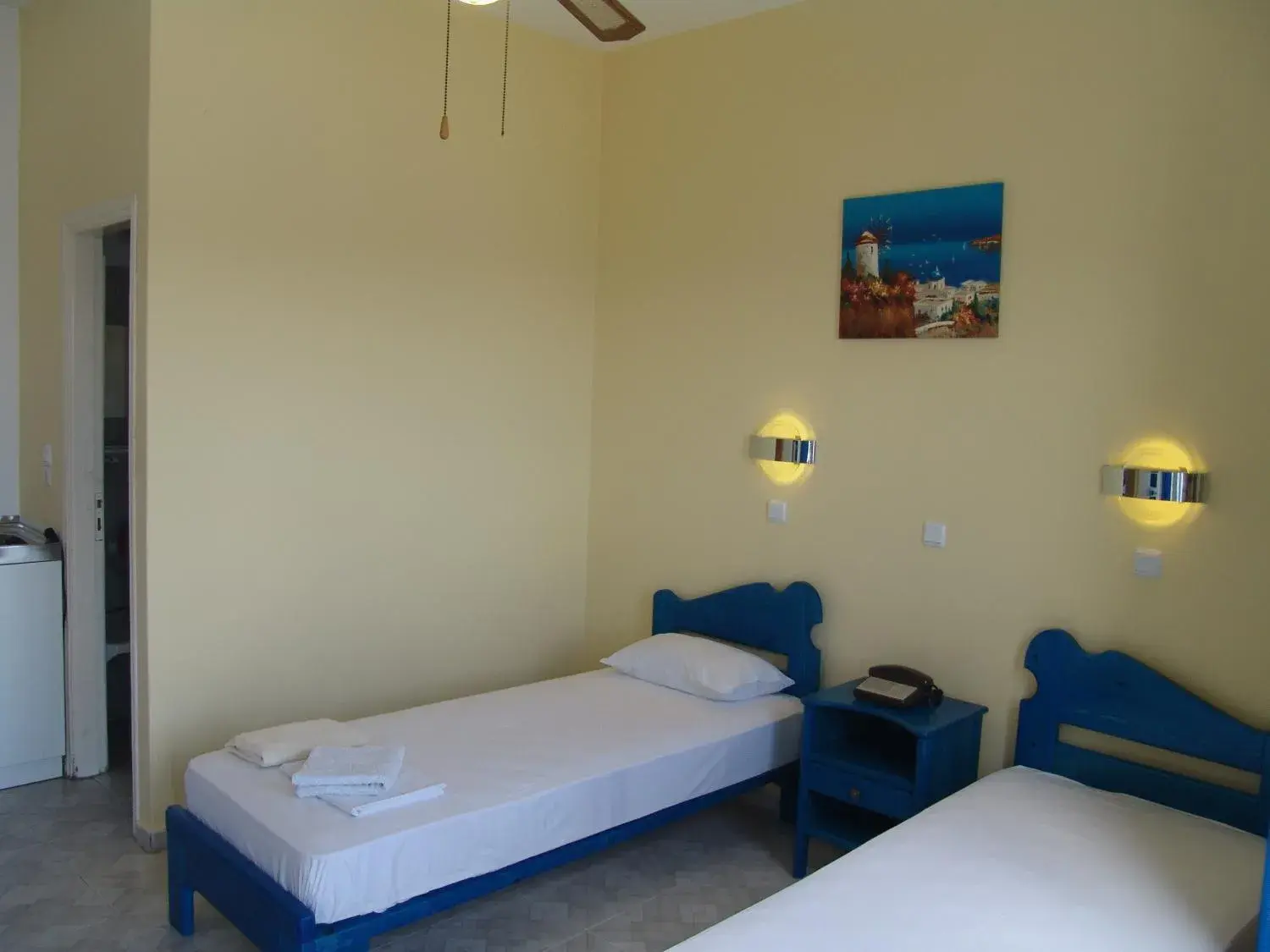 Economy Quadruple Room in Ios Pelagos Economy Quadruple Room in Ios Pelagos