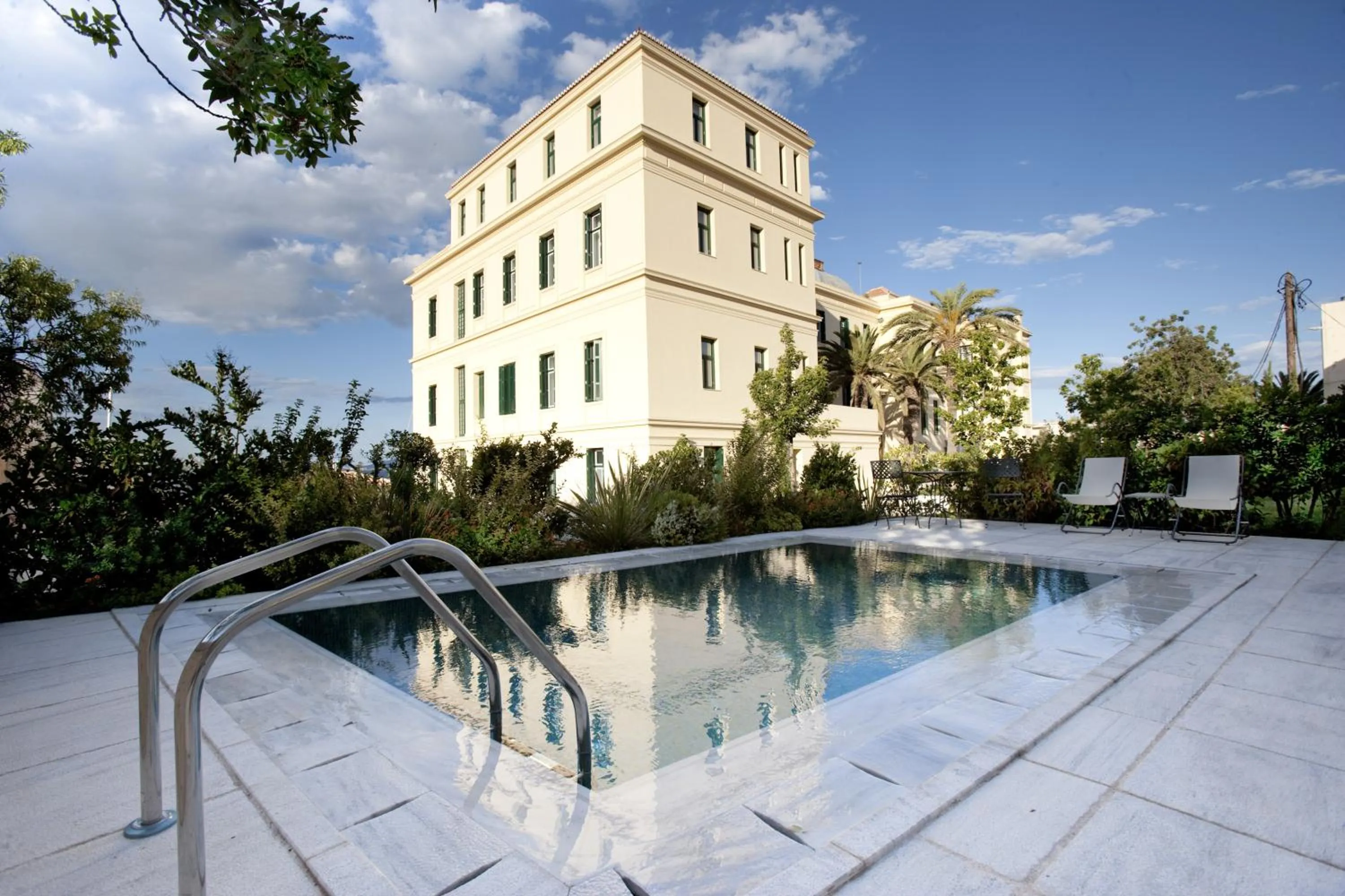 Swimming pool in Poseidonion Grand Hotel