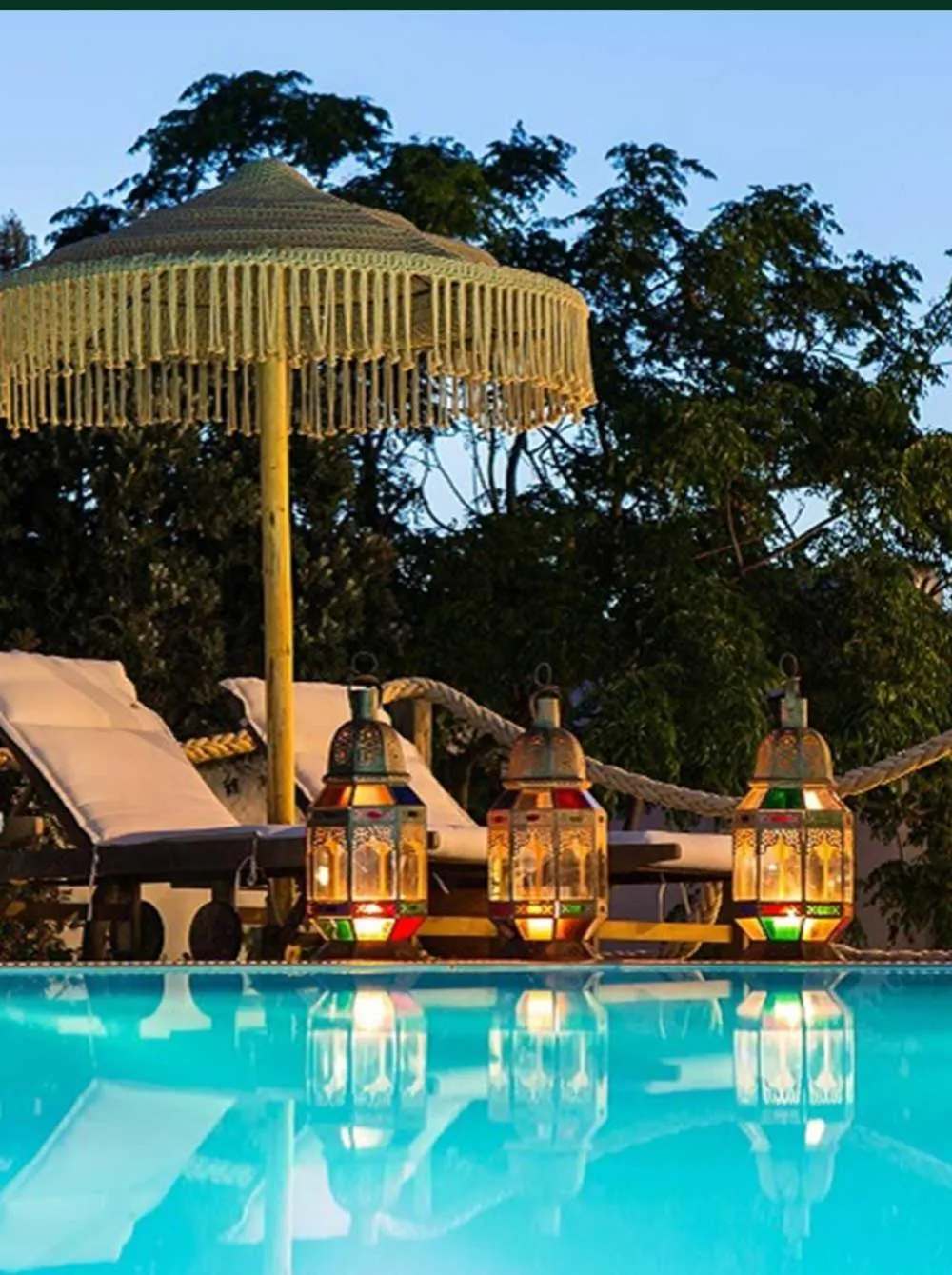 Swimming pool in Parosland Hotel