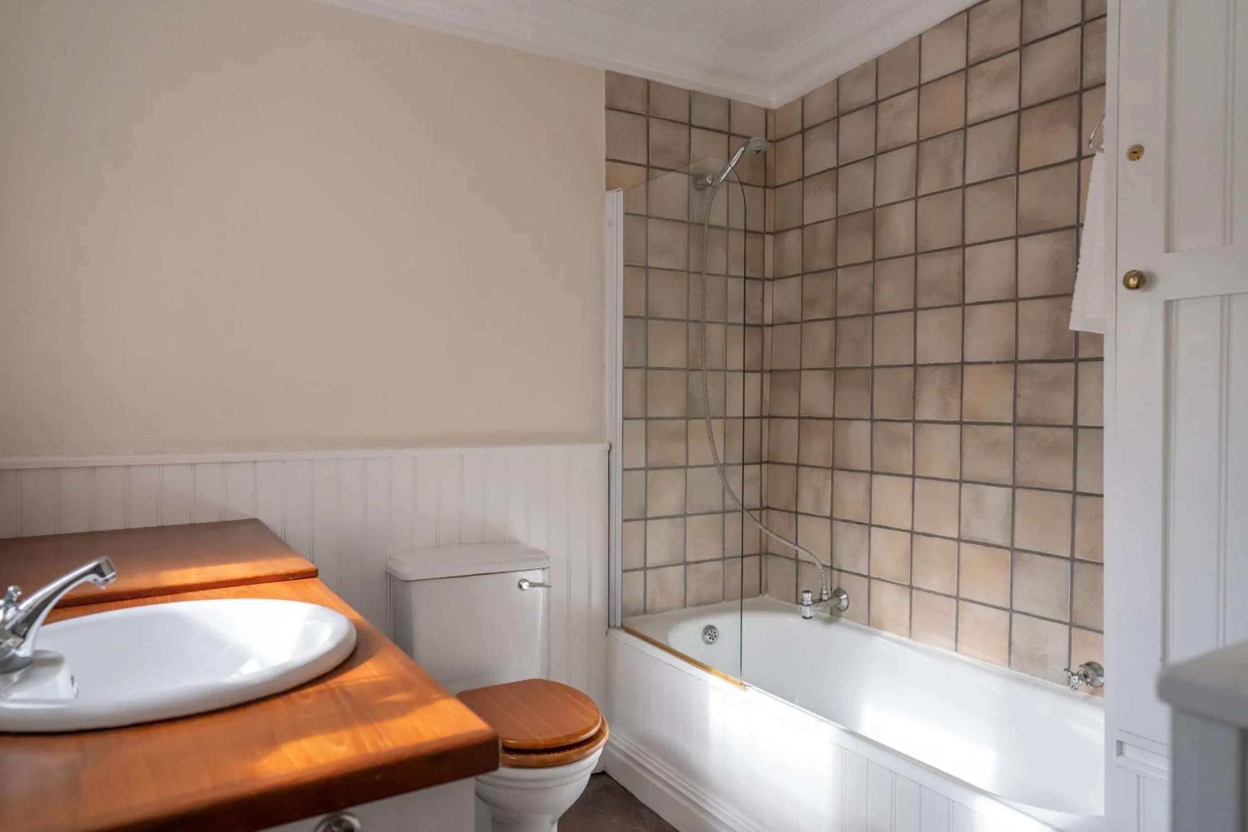 Bathroom in Chartfield Guesthouse
