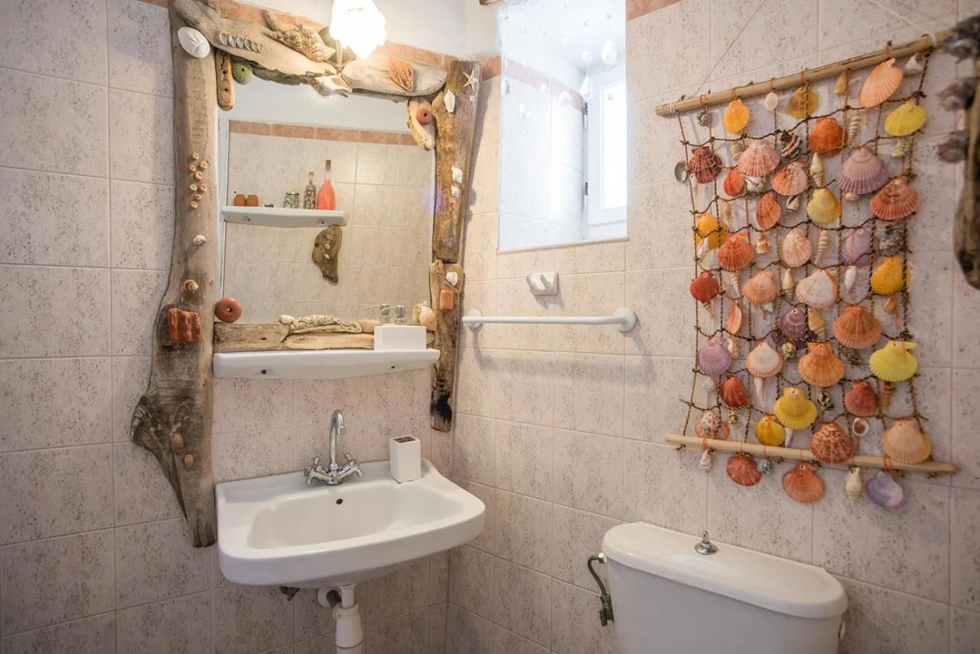 Bathroom in Anthippi